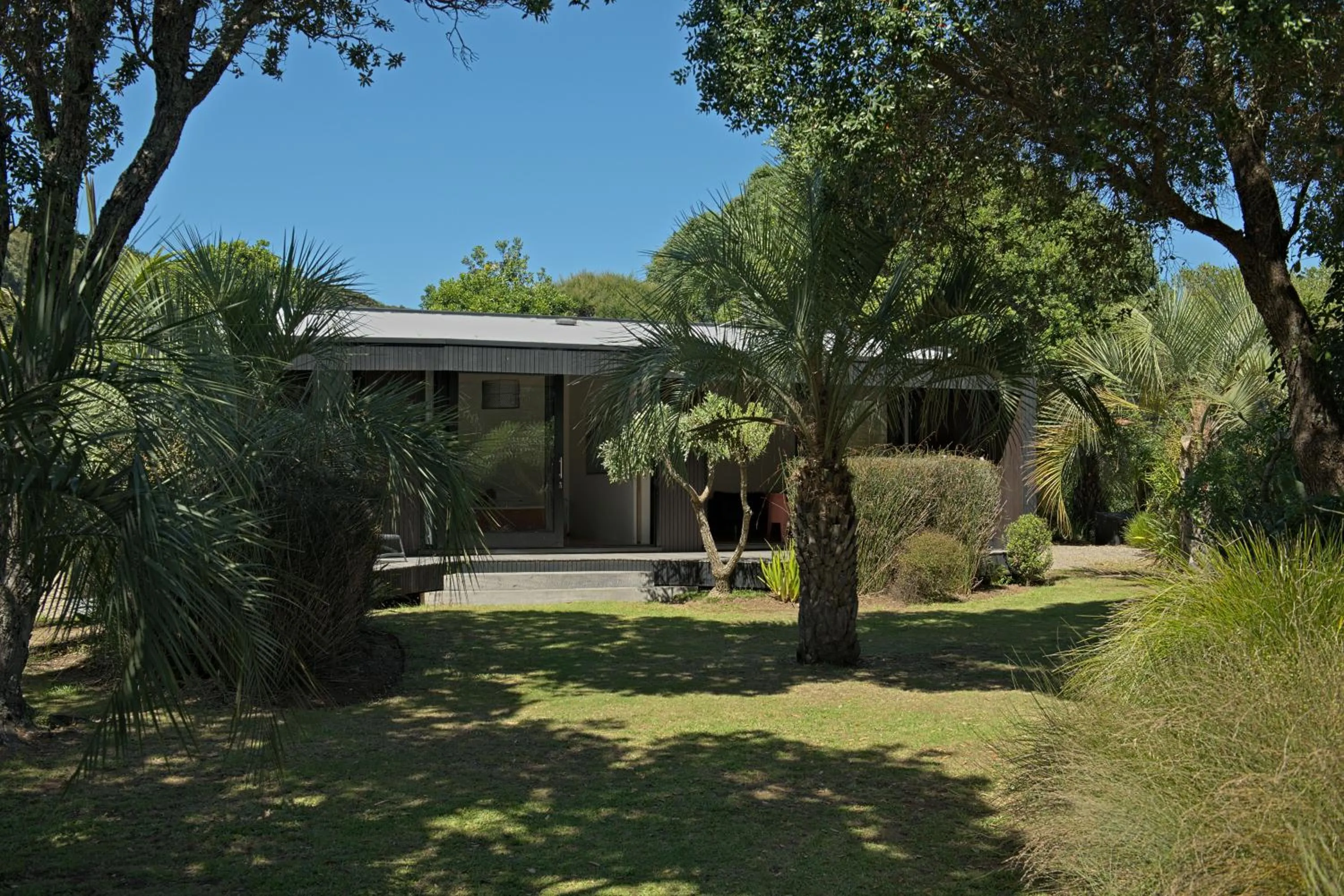 Garden in Hot Water Beach Bure Wera