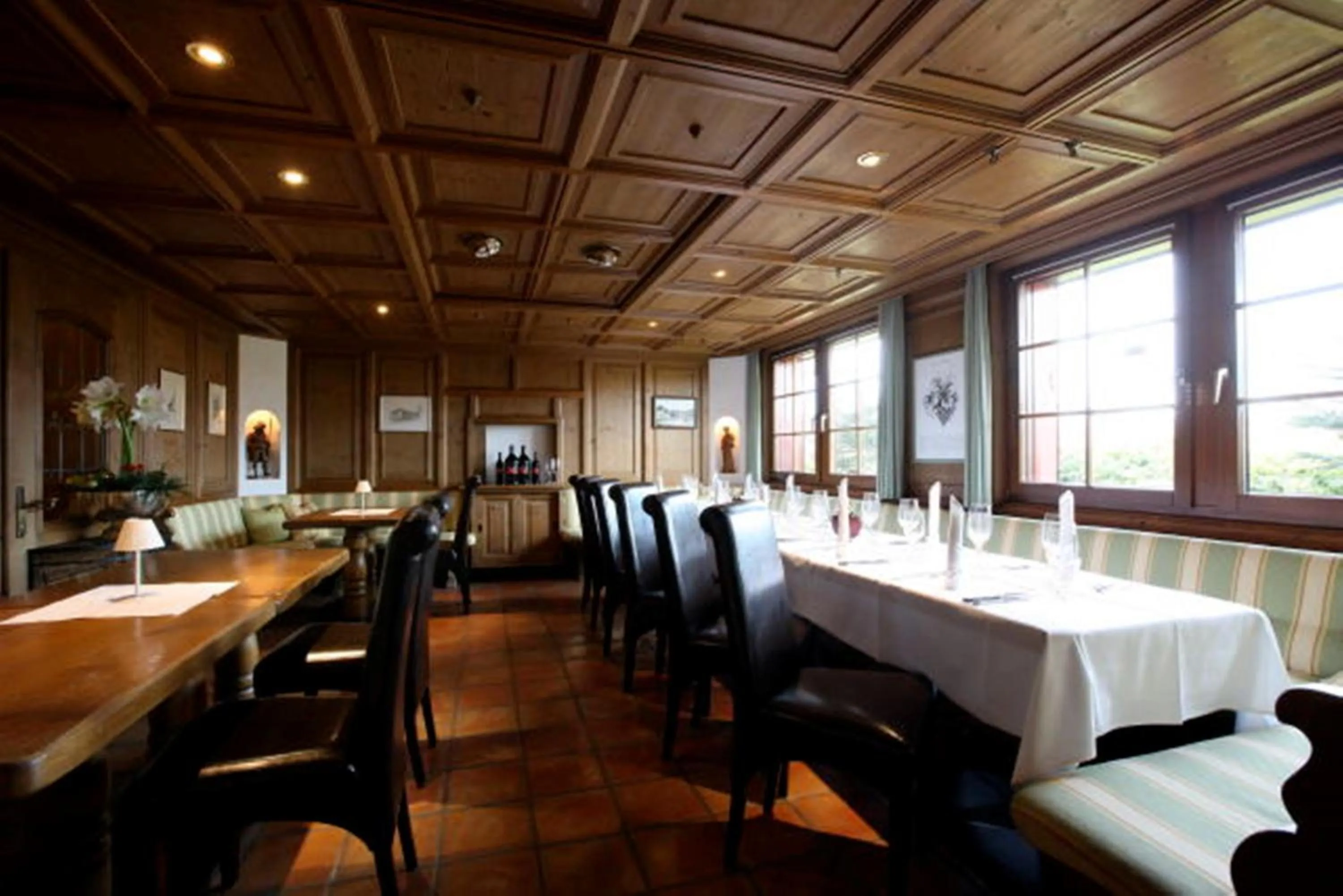 Restaurant/places to eat in Hotel Weinstube