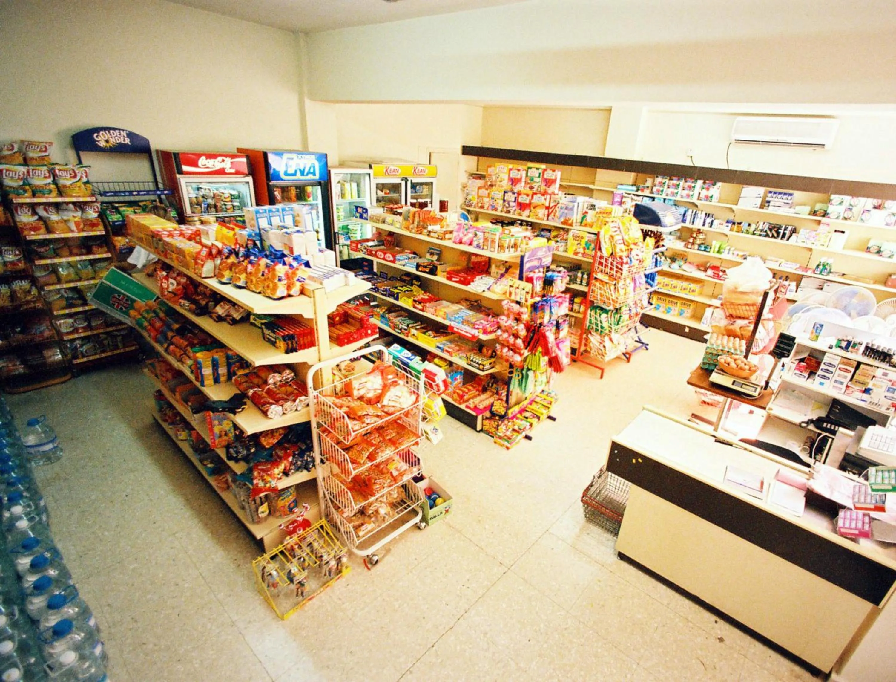 On-site shops in Hilltop Gardens Hotel Apartments