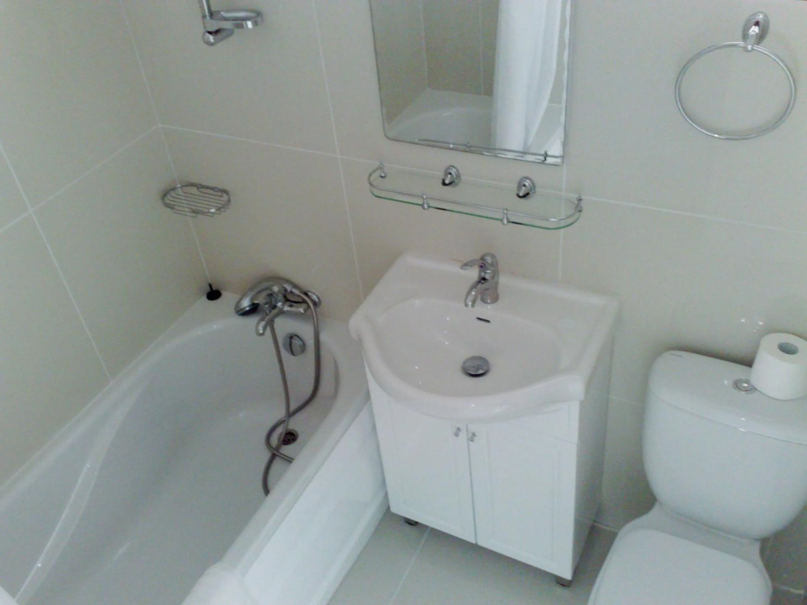 Bathroom in Hilltop Gardens Hotel Apartments