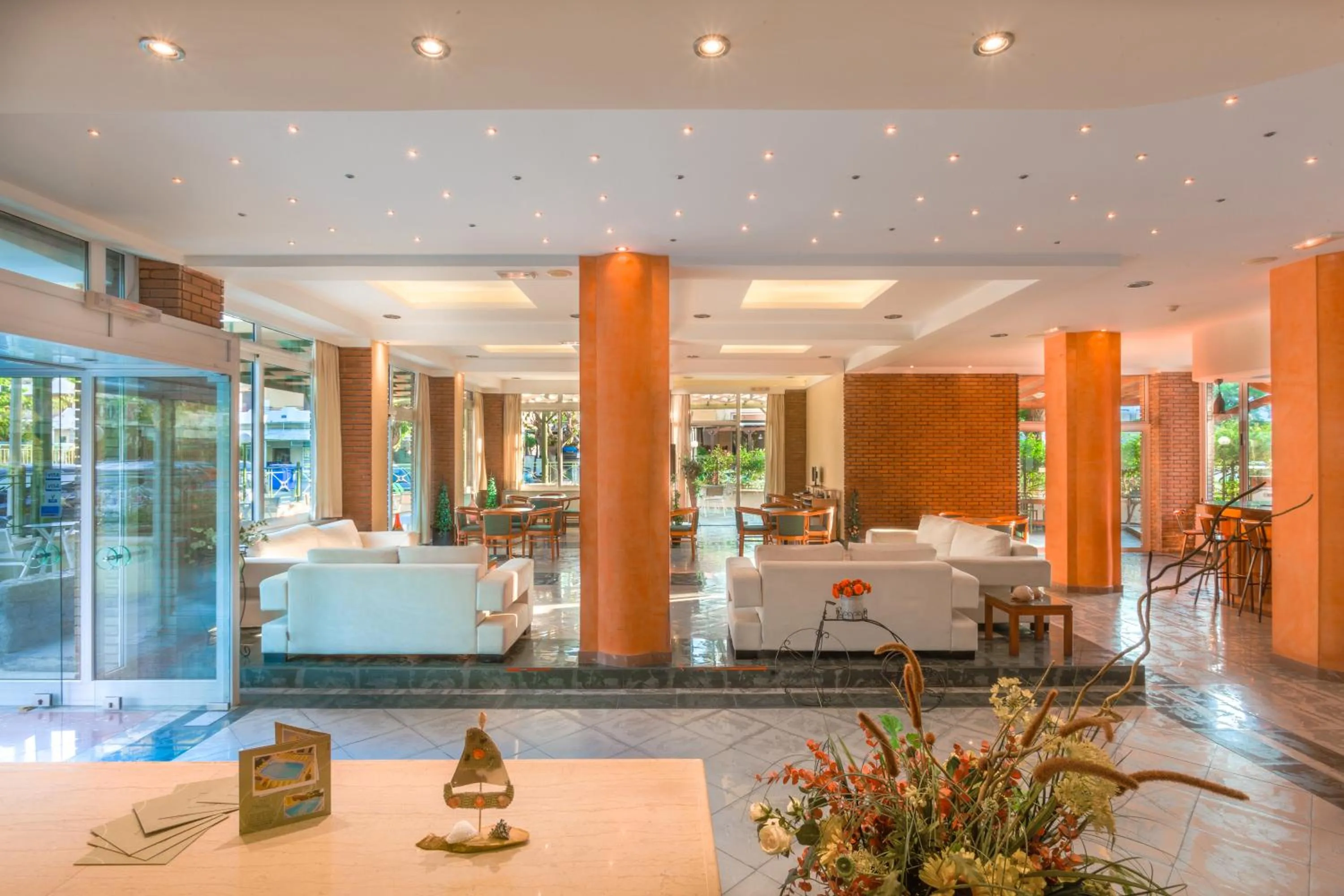 Communal lounge/ TV room in Pavlos Hotel