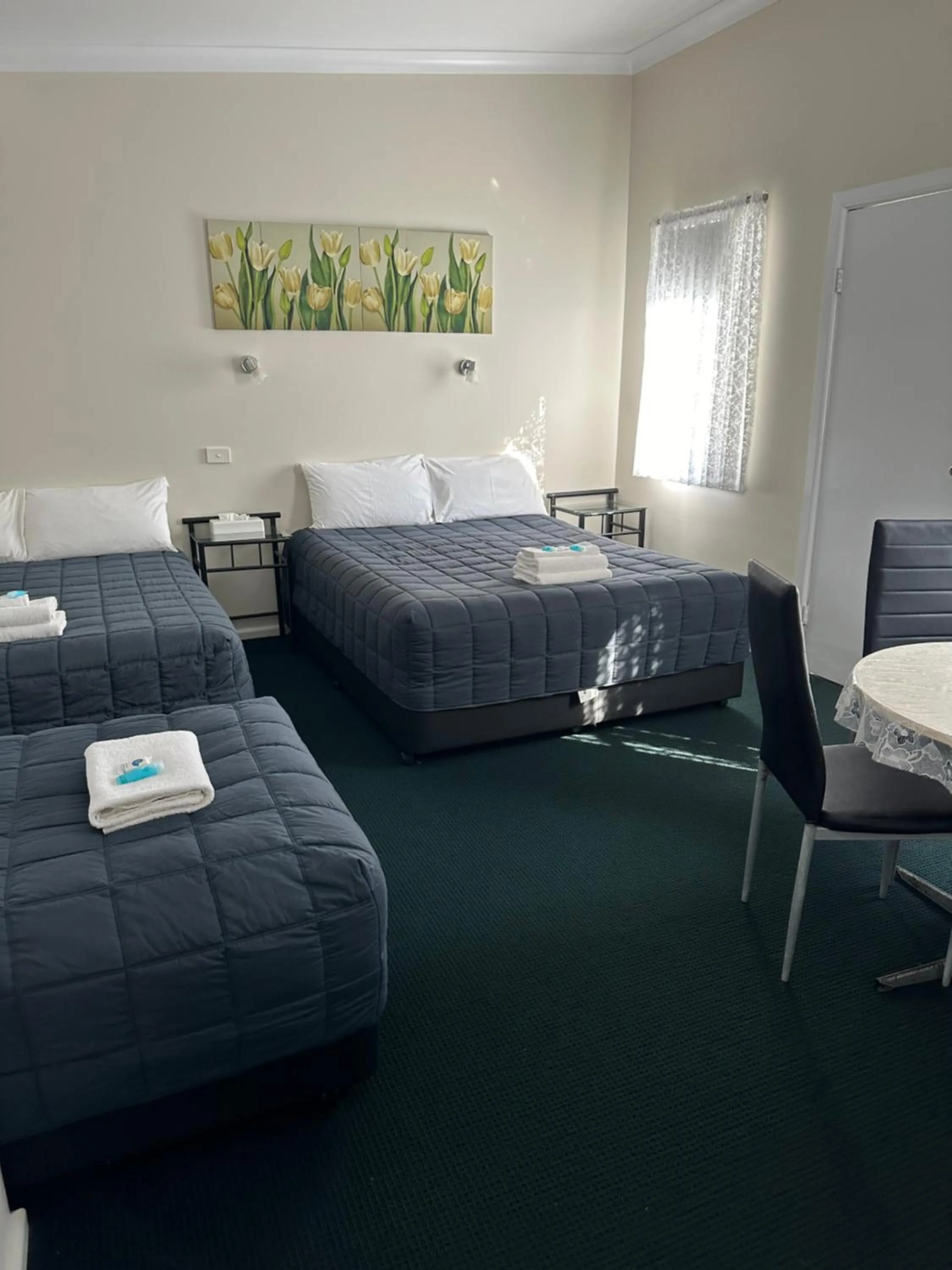 Bed in Fairway Lodge Motel