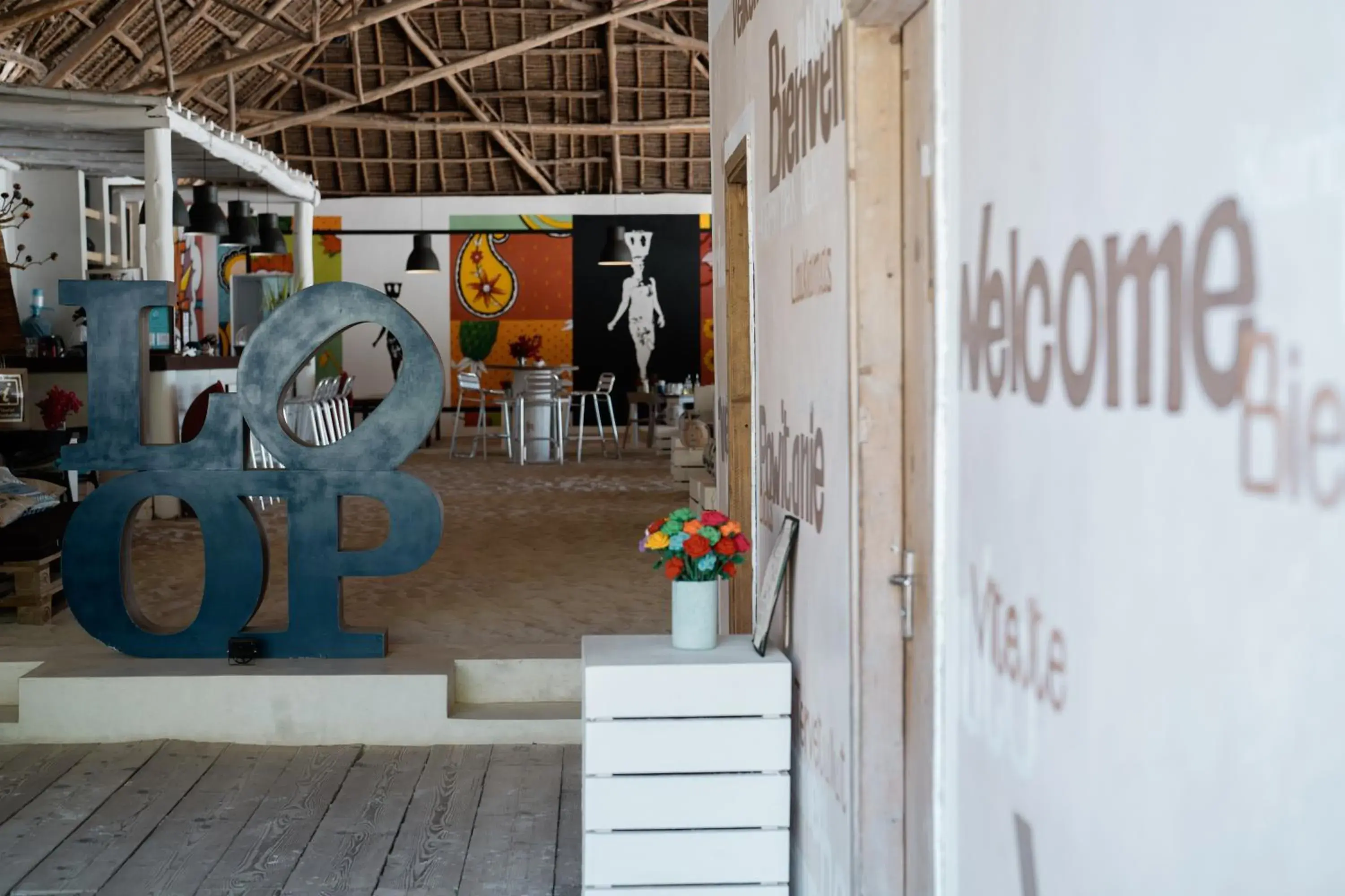 Lounge or bar in The Loop Beach Resort Lounge or bar in The Loop Beach Resort