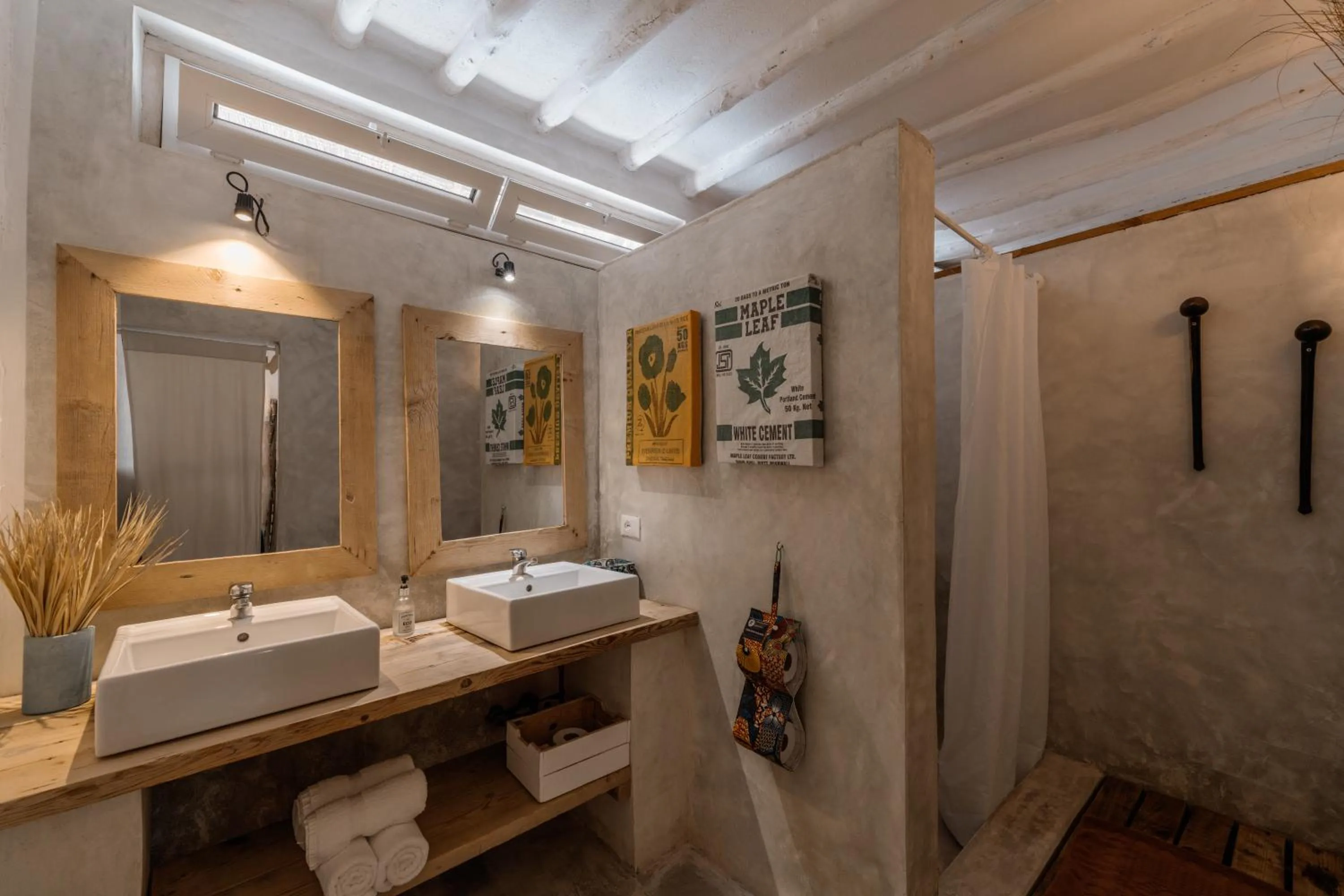 Shower in The Loop Beach Resort