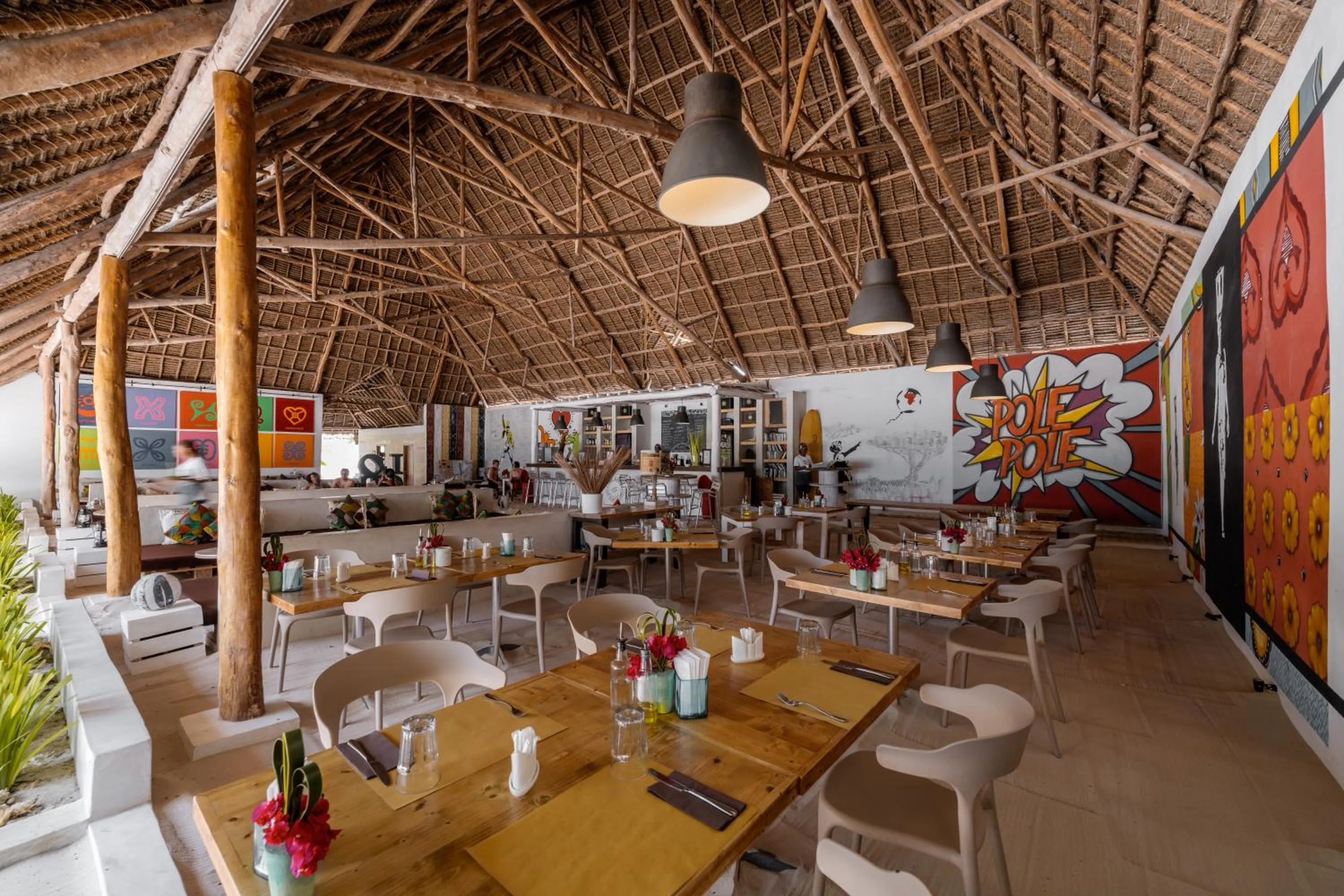 Restaurant/places to eat in The Loop Beach Resort