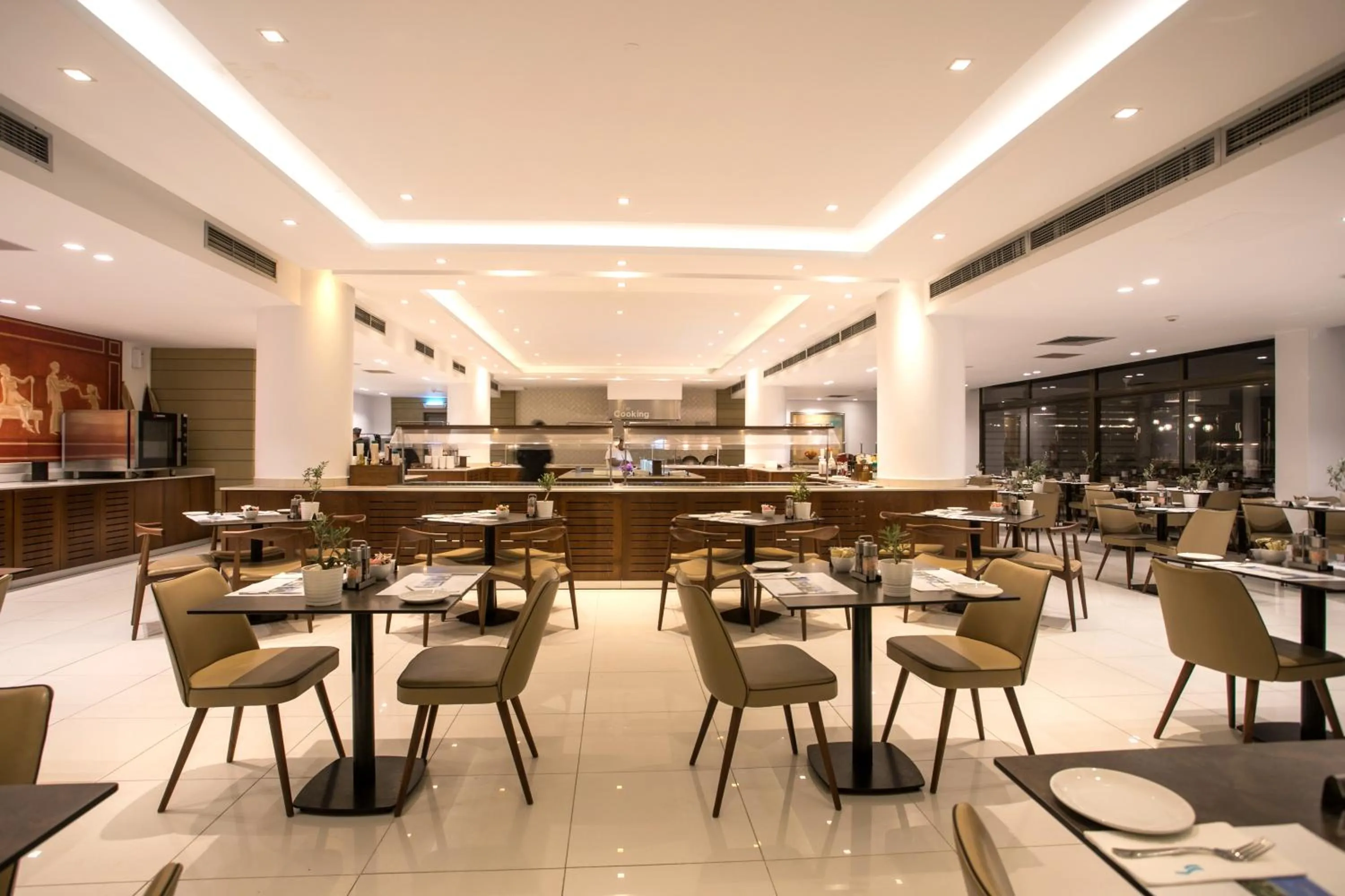 Restaurant/places to eat in Crystal Springs Beach Hotel