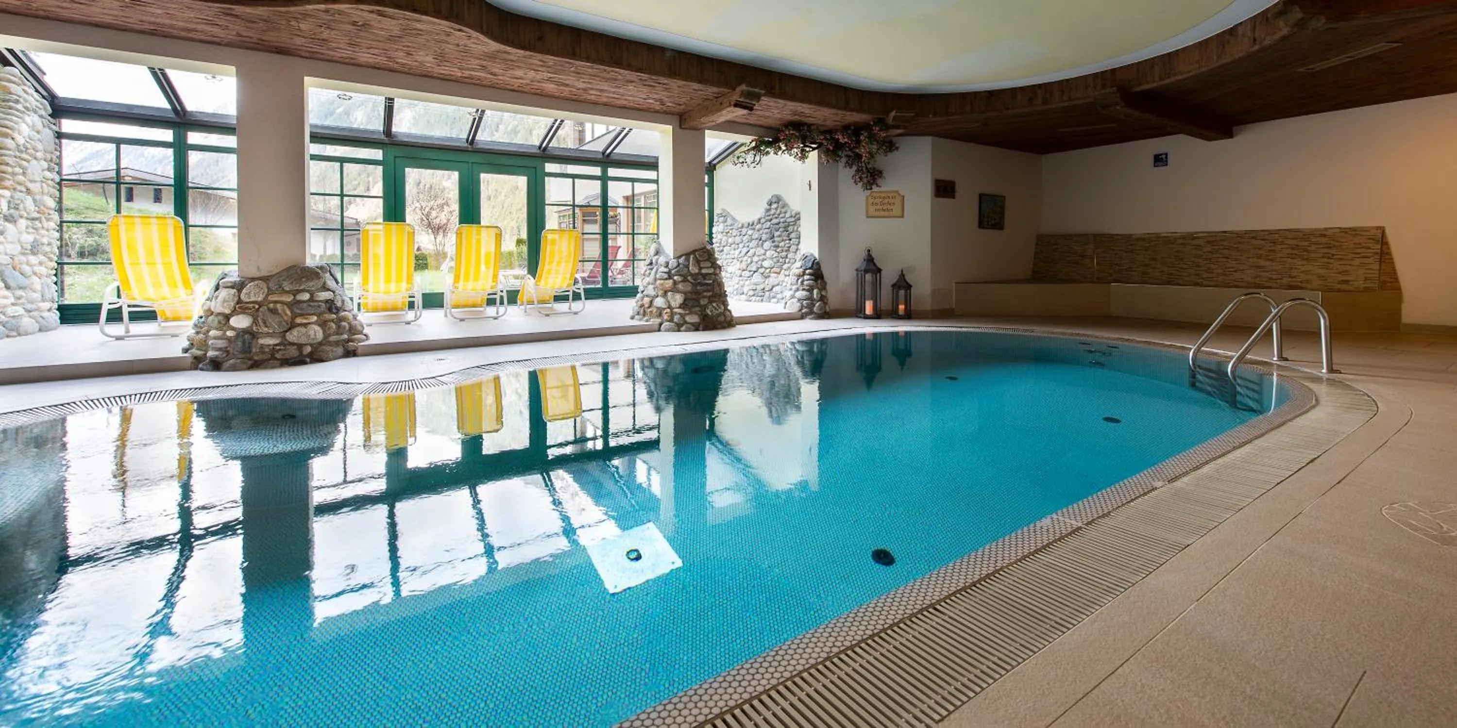 Swimming pool in Hotel Gasteigerhof