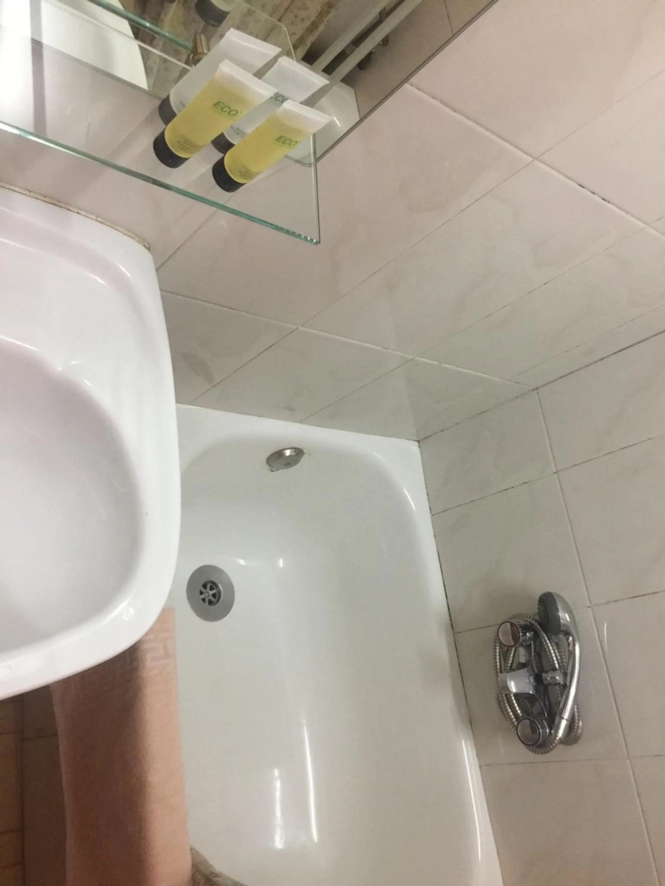 Bathroom in Hostal Murcia