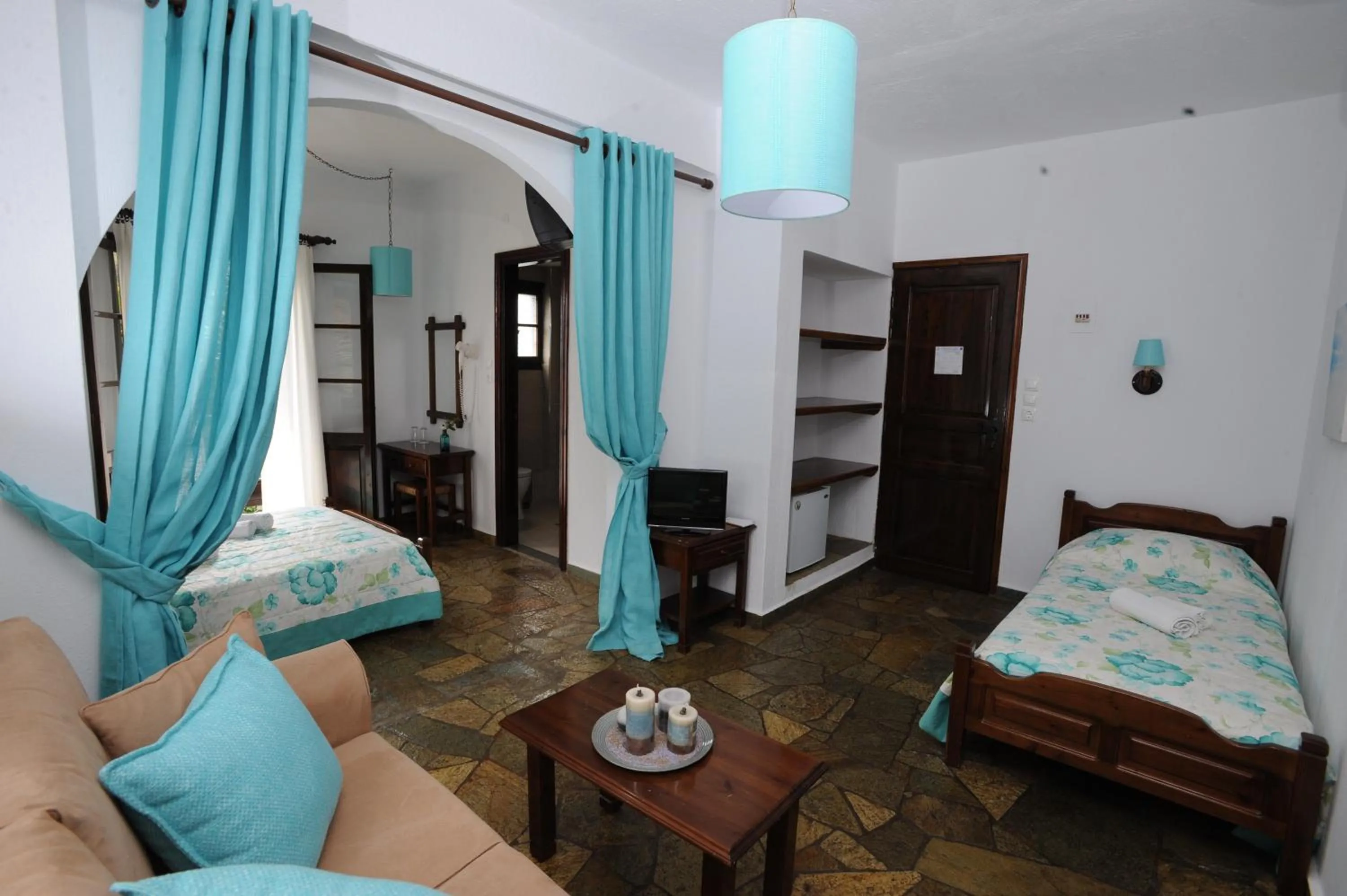 Elli Hotel