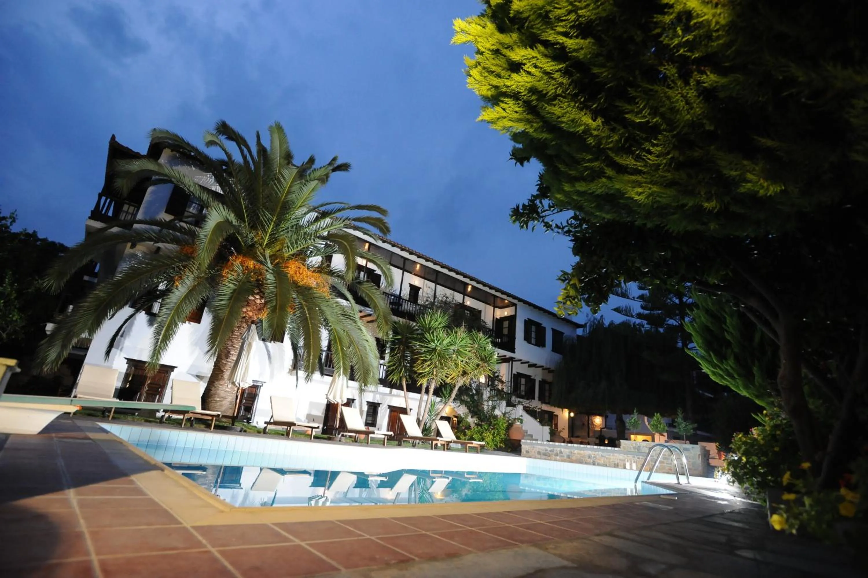 Elli Hotel