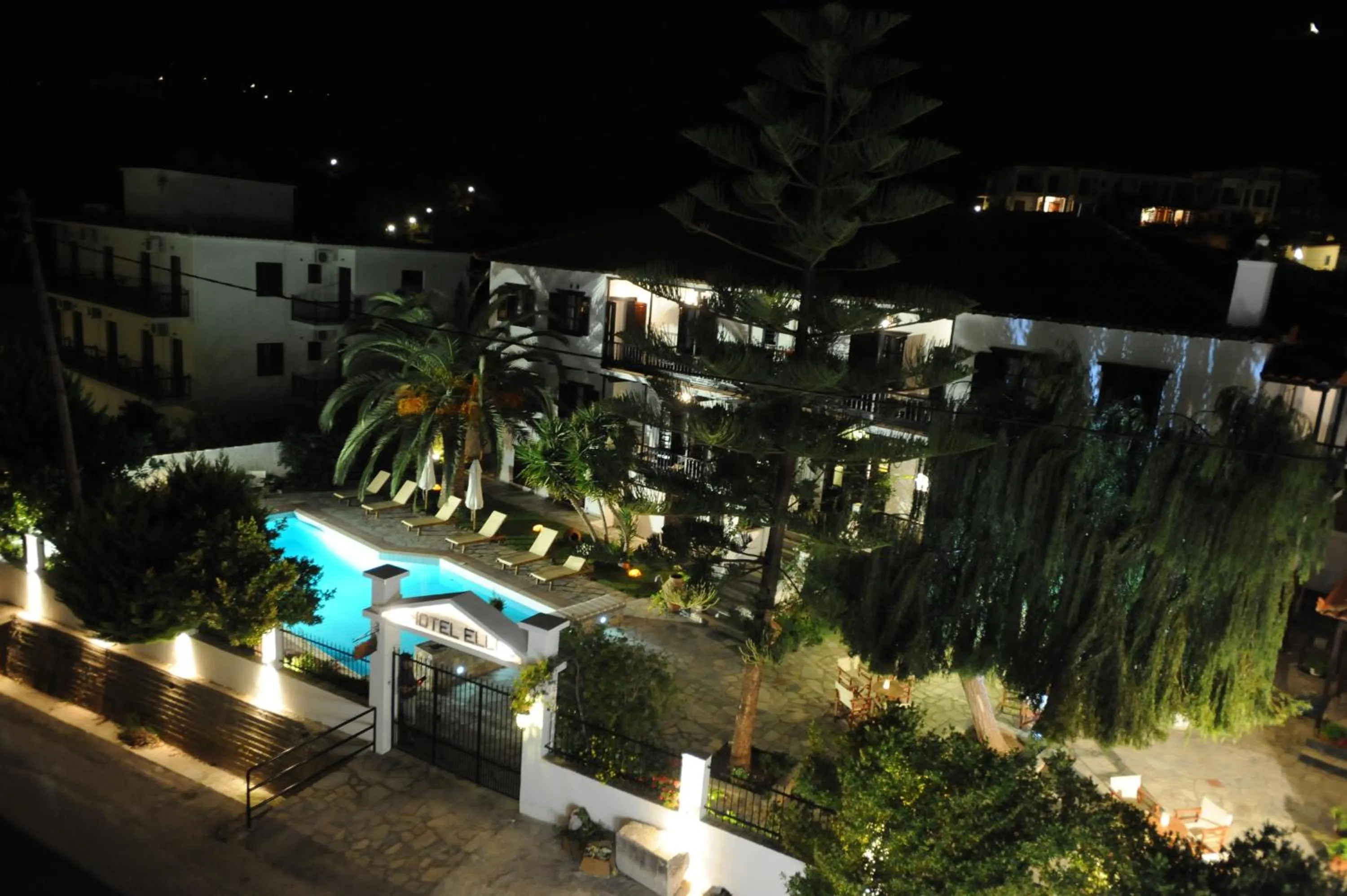 Elli Hotel