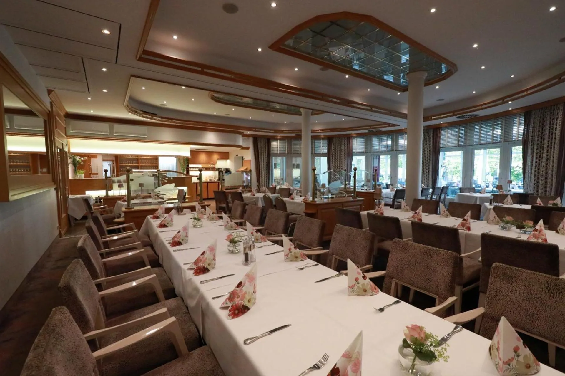 Restaurant/places to eat in Hotel Robben
