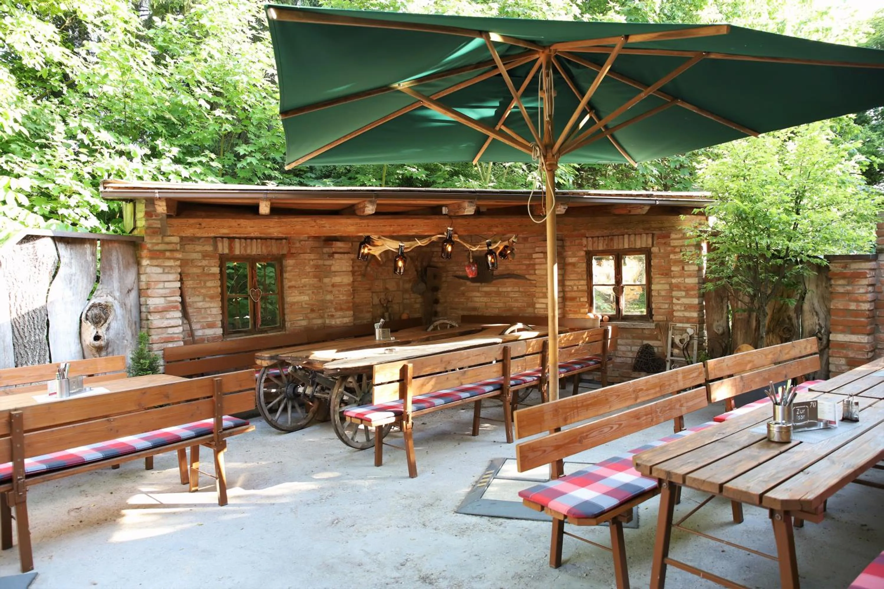 Restaurant/places to eat in Hotel zur Isar