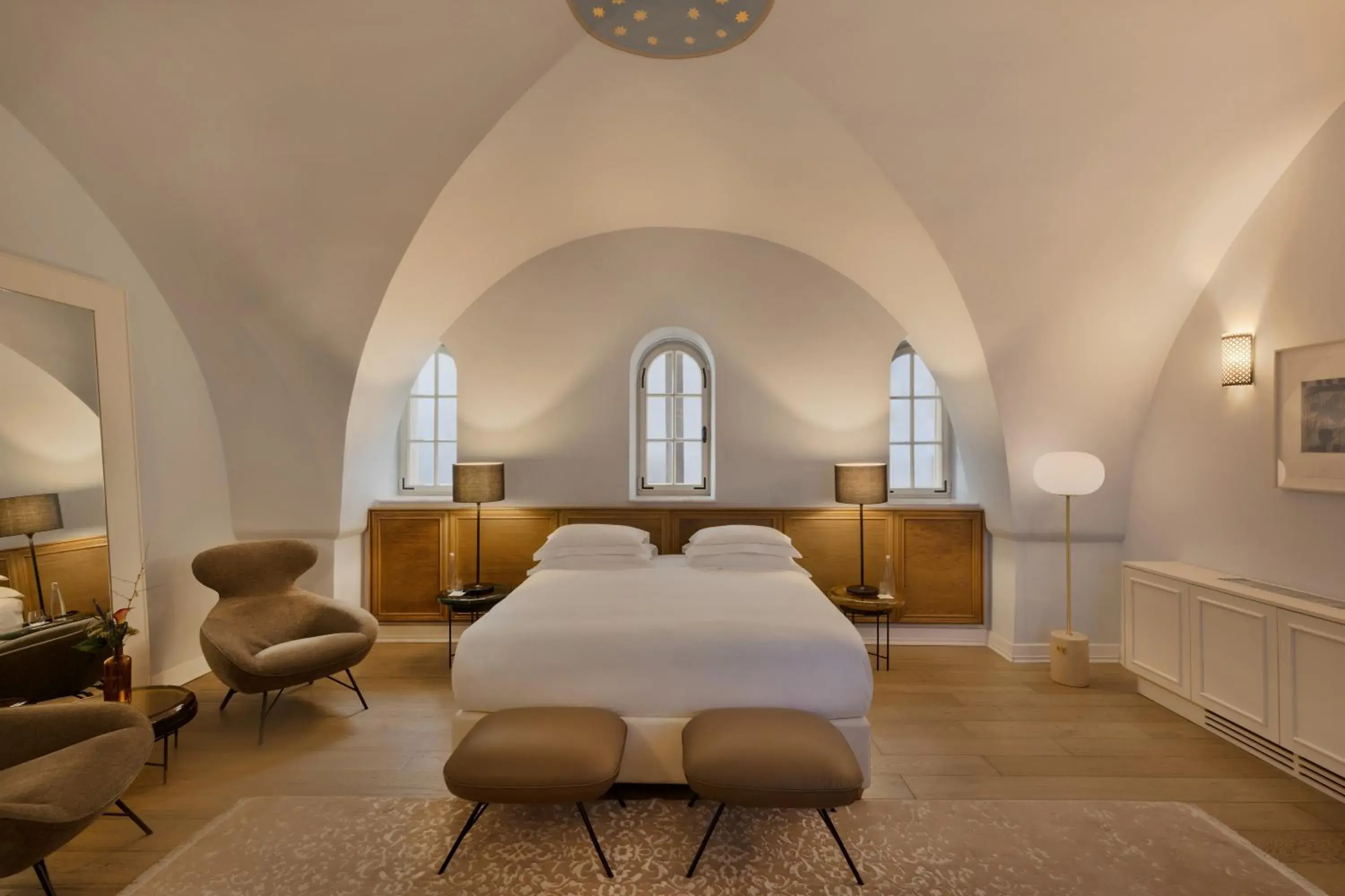 Bed in The Drisco Hotel Tel Aviv - Relais & Châteaux Bed in The Drisco Hotel Tel Aviv - Relais & Châteaux