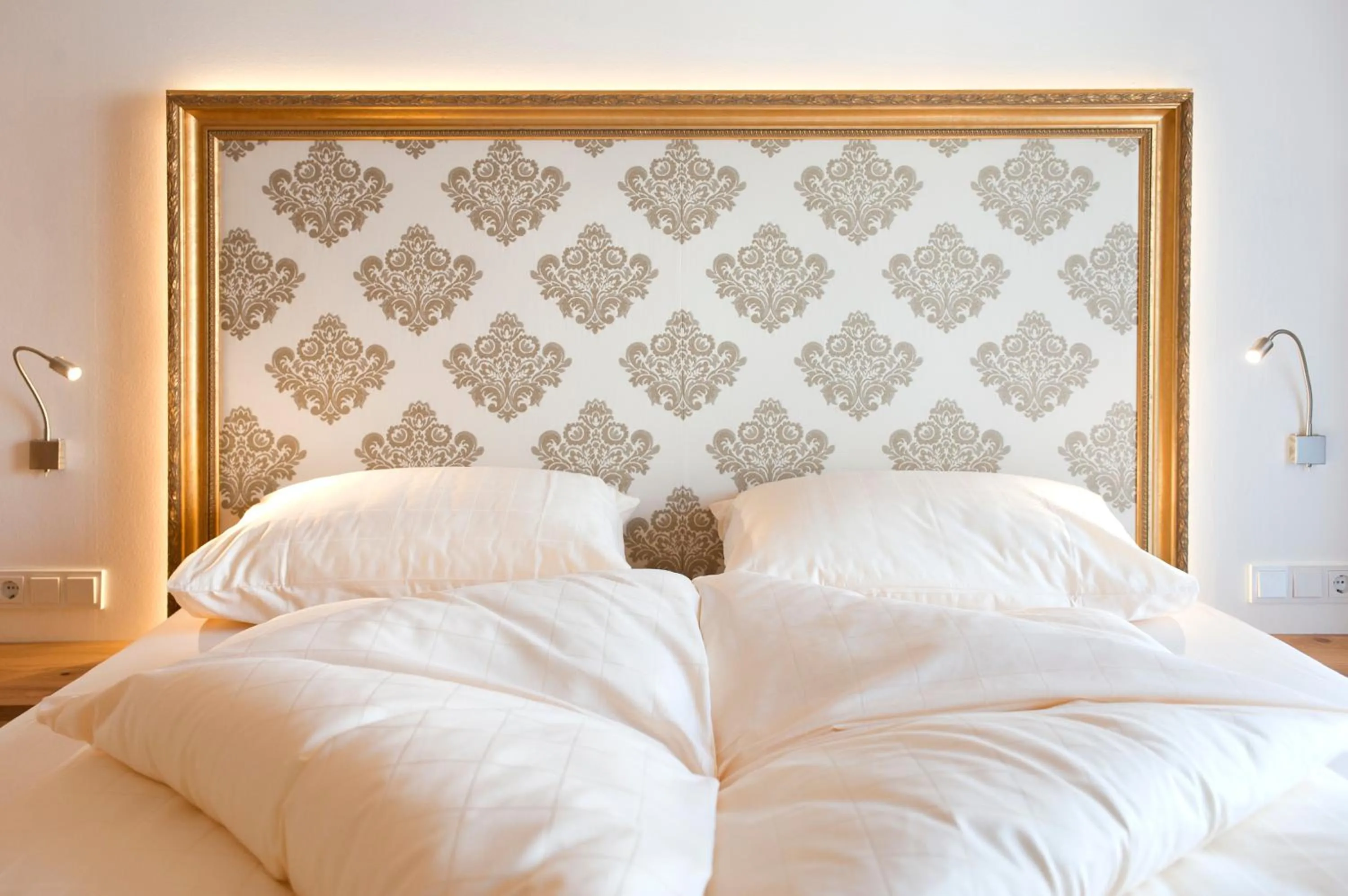 Bedroom, Bed in Lifestyle Hotel eder