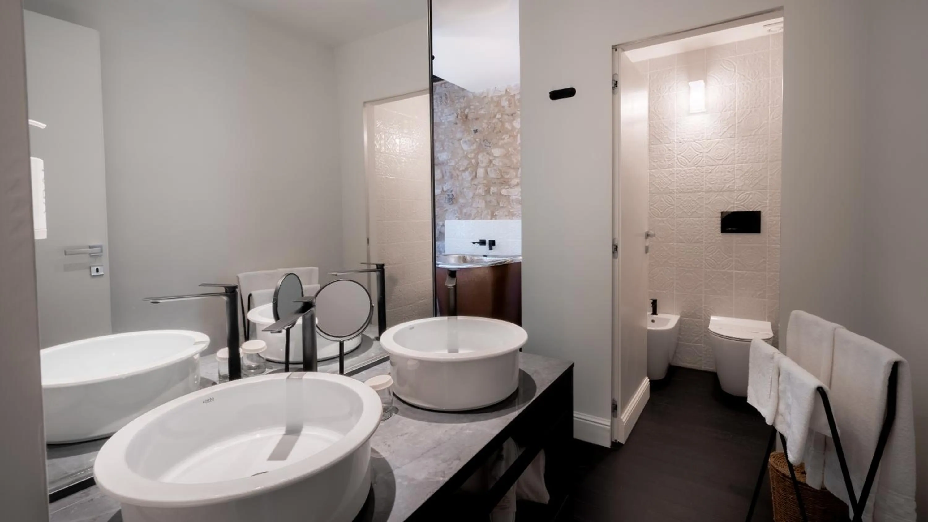 Bathroom in Palazzo Franceschini