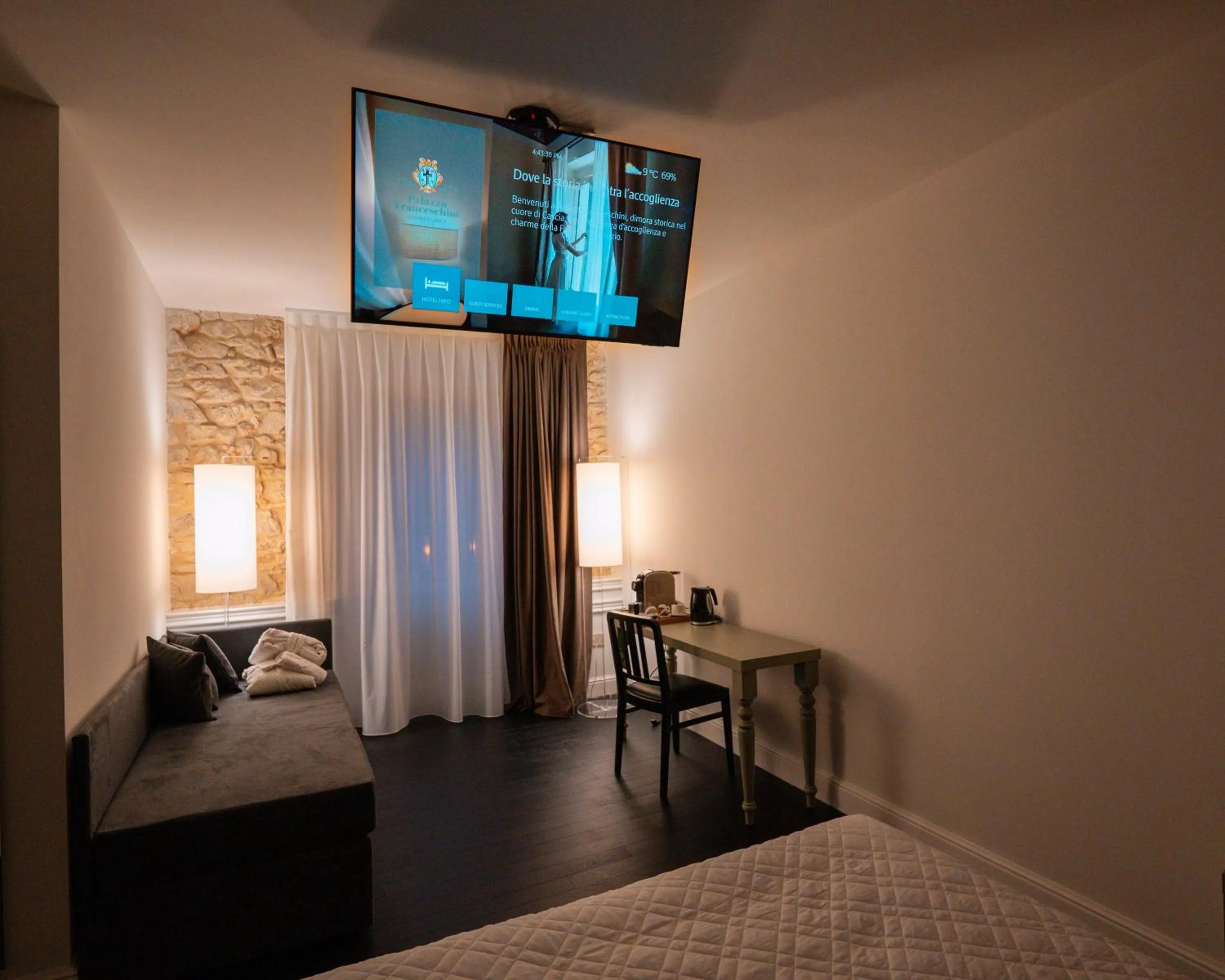 Bedroom, Bed in Palazzo Franceschini