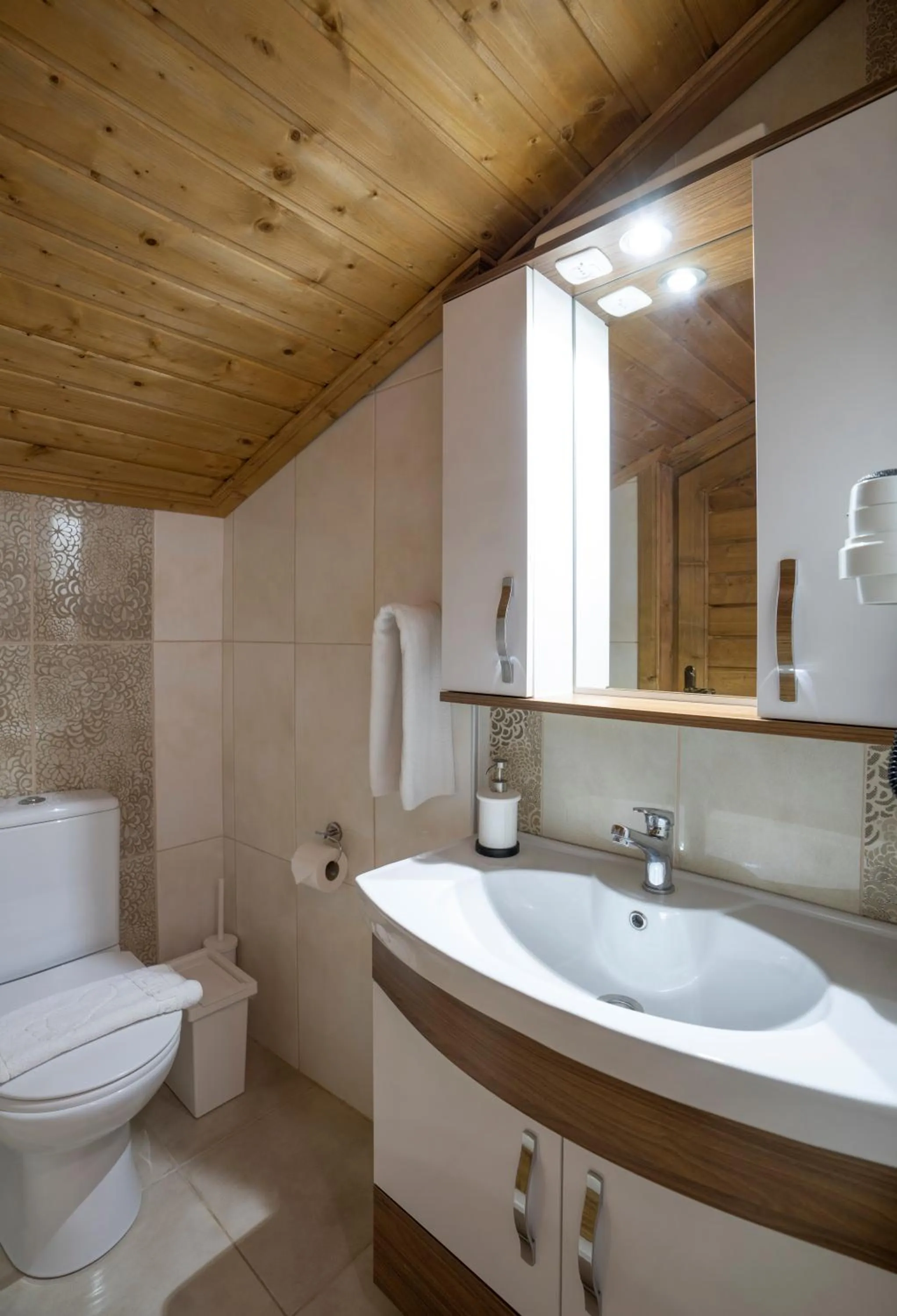 Bathroom in XOX Apart Hotel