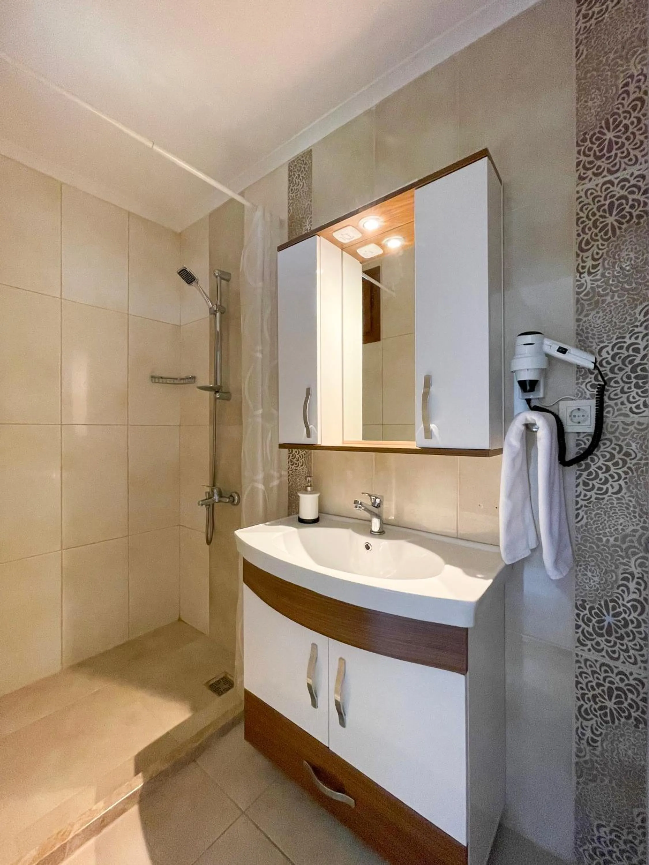 Bathroom in XOX Apart Hotel