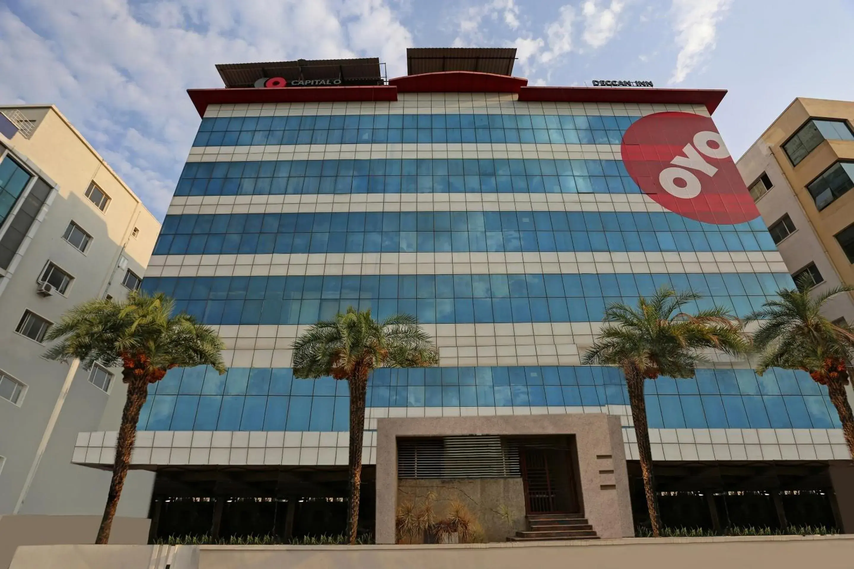 Facade/entrance in Super Townhouse Halcyon Deccan Inn Near Shilparamam Facade/entrance in Super Townhouse Halcyon Deccan Inn Near Shilparamam