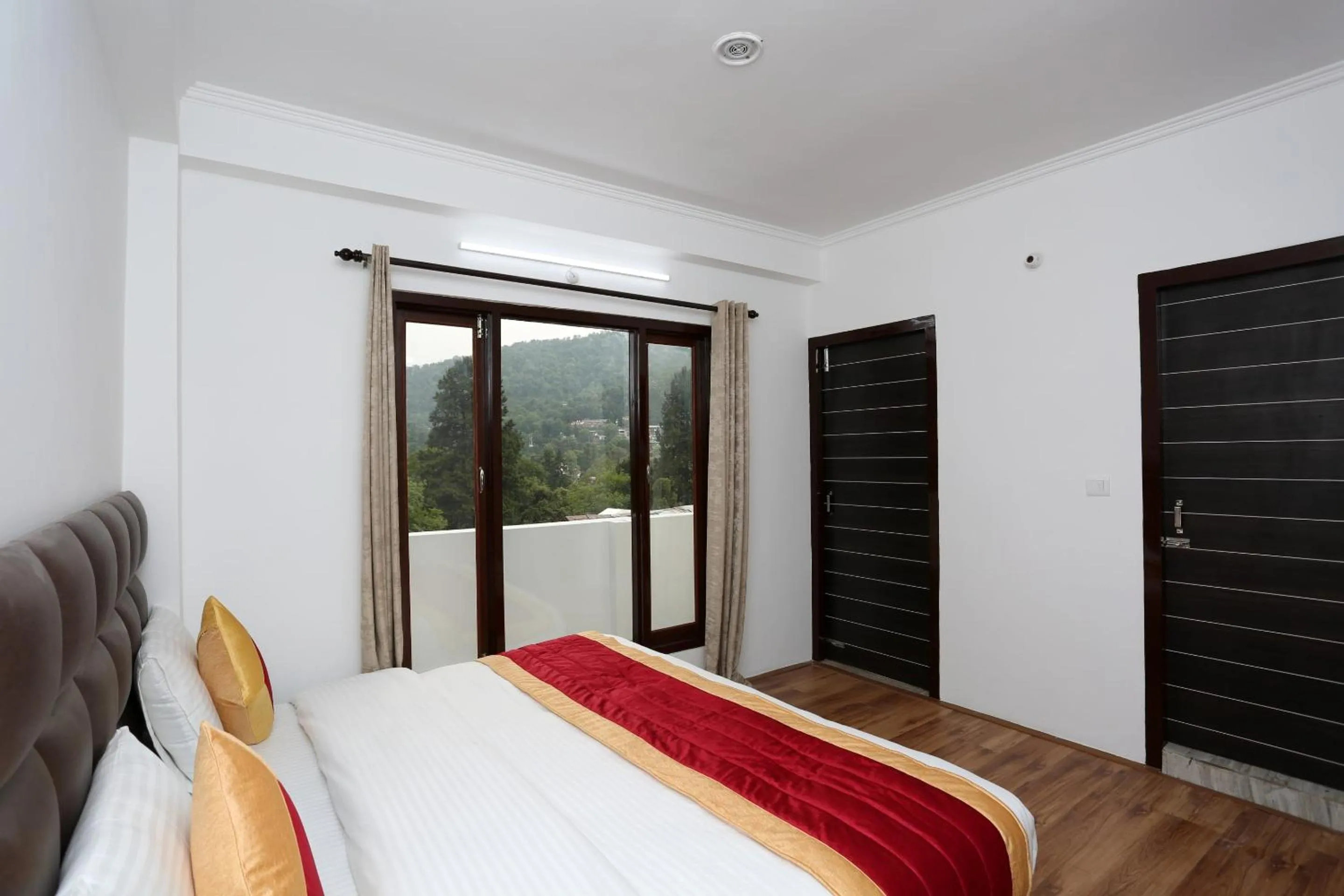 Bedroom, Bed in Hotel O Summer King
