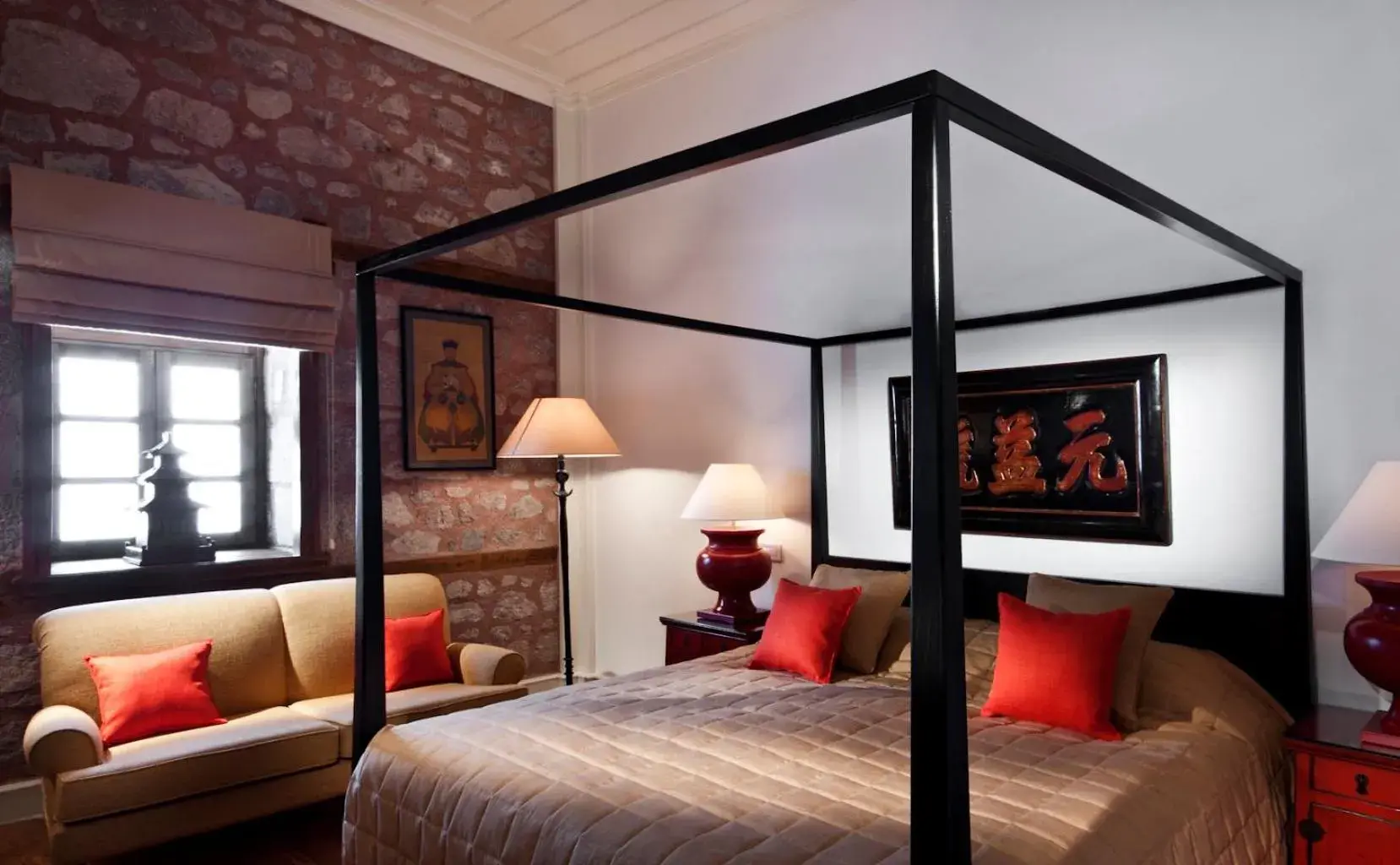 Bed in Divan Cukurhan Bed in Divan Cukurhan