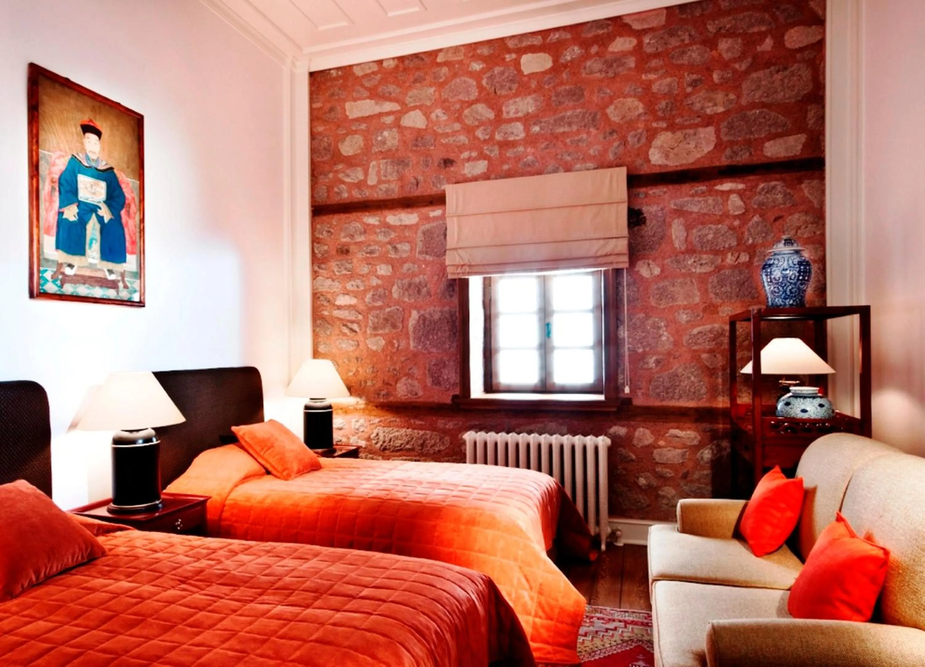 Photo of the whole room, Bed in Divan Cukurhan