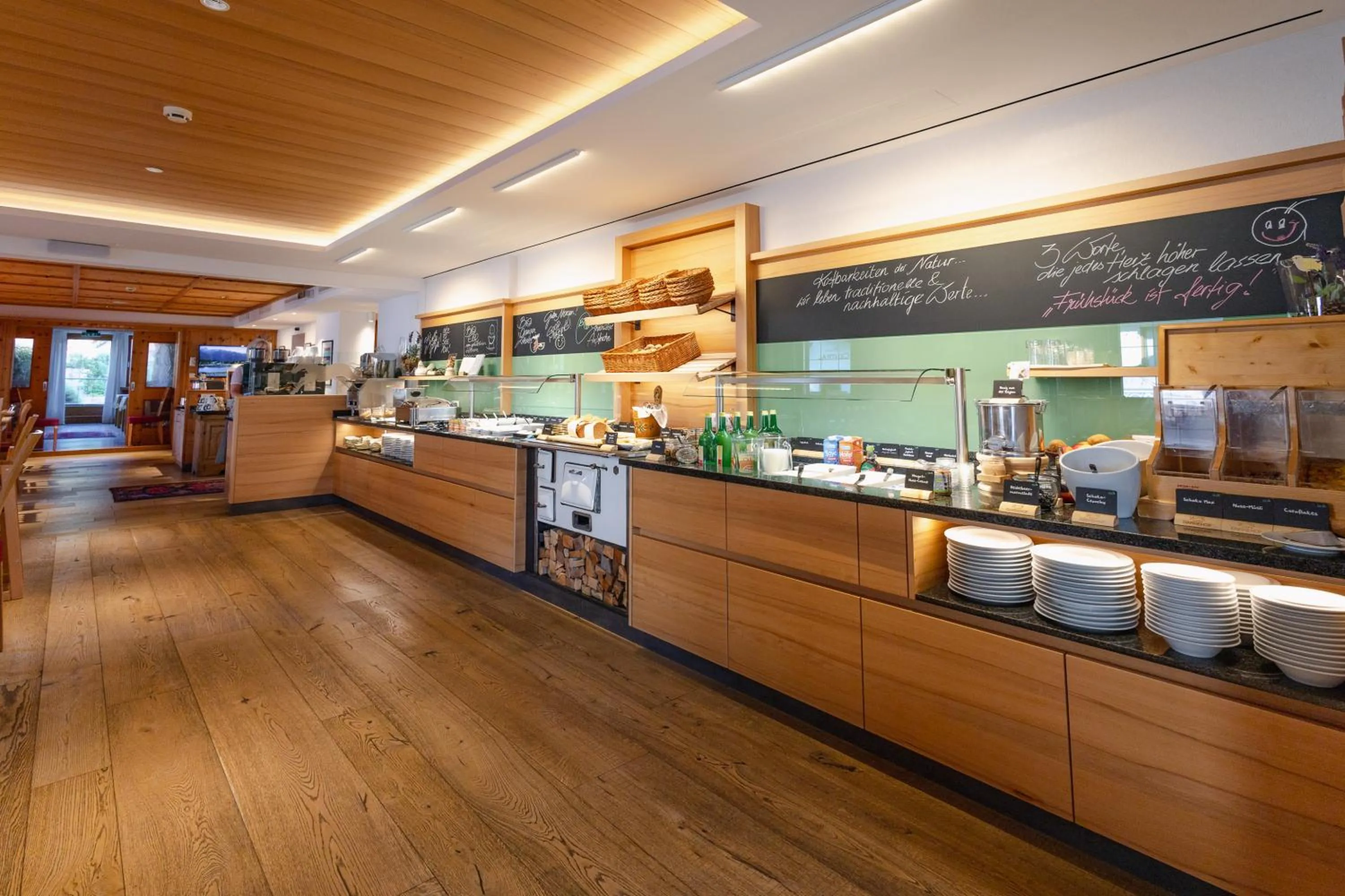 Restaurant/places to eat in Familien und Naturhotel Darrehof