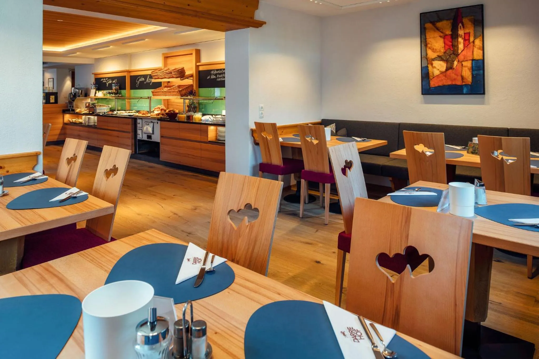 Restaurant/places to eat in Familien und Naturhotel Darrehof