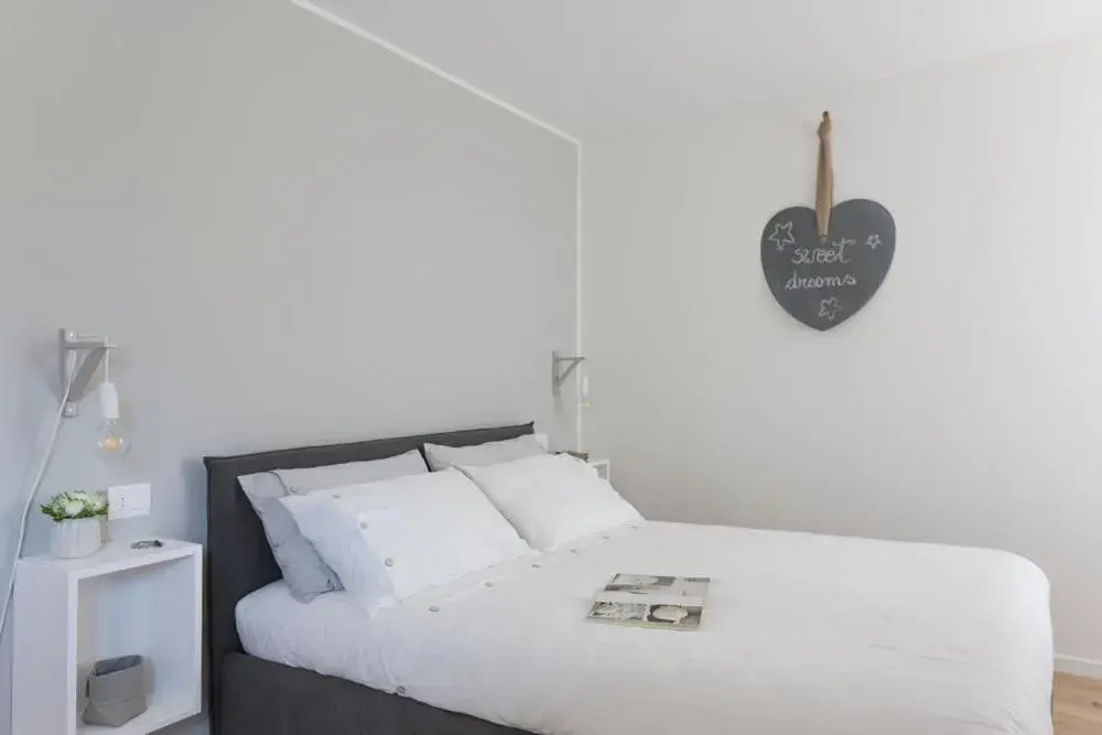 Comfort Triple Room in Arco Dei Sogni Comfort Triple Room in Arco Dei Sogni