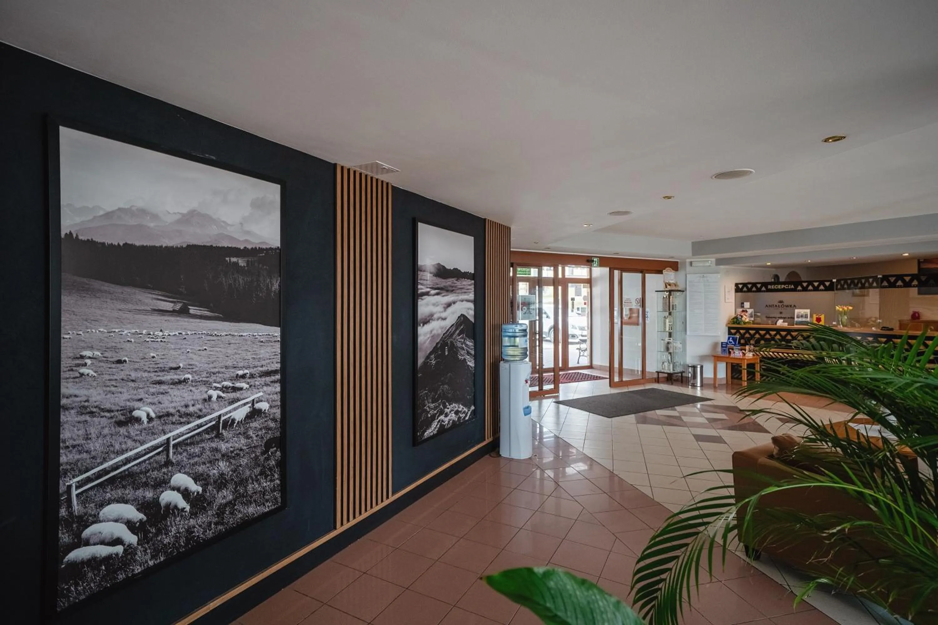 Lobby or reception in Kompleks Antałówka Termy & Med