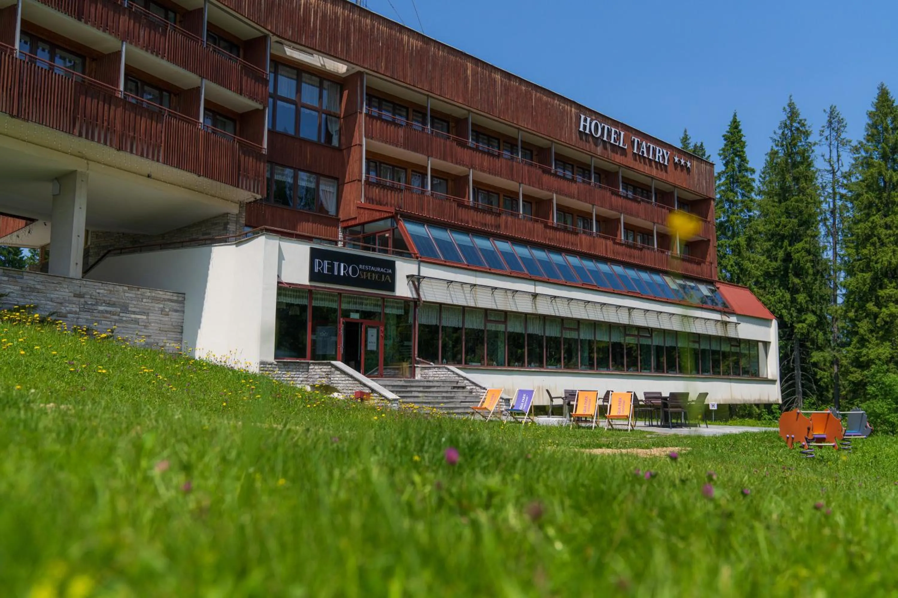 Property building in Zespół Tatry - Hotel Tatry i Budynek Turystyczny