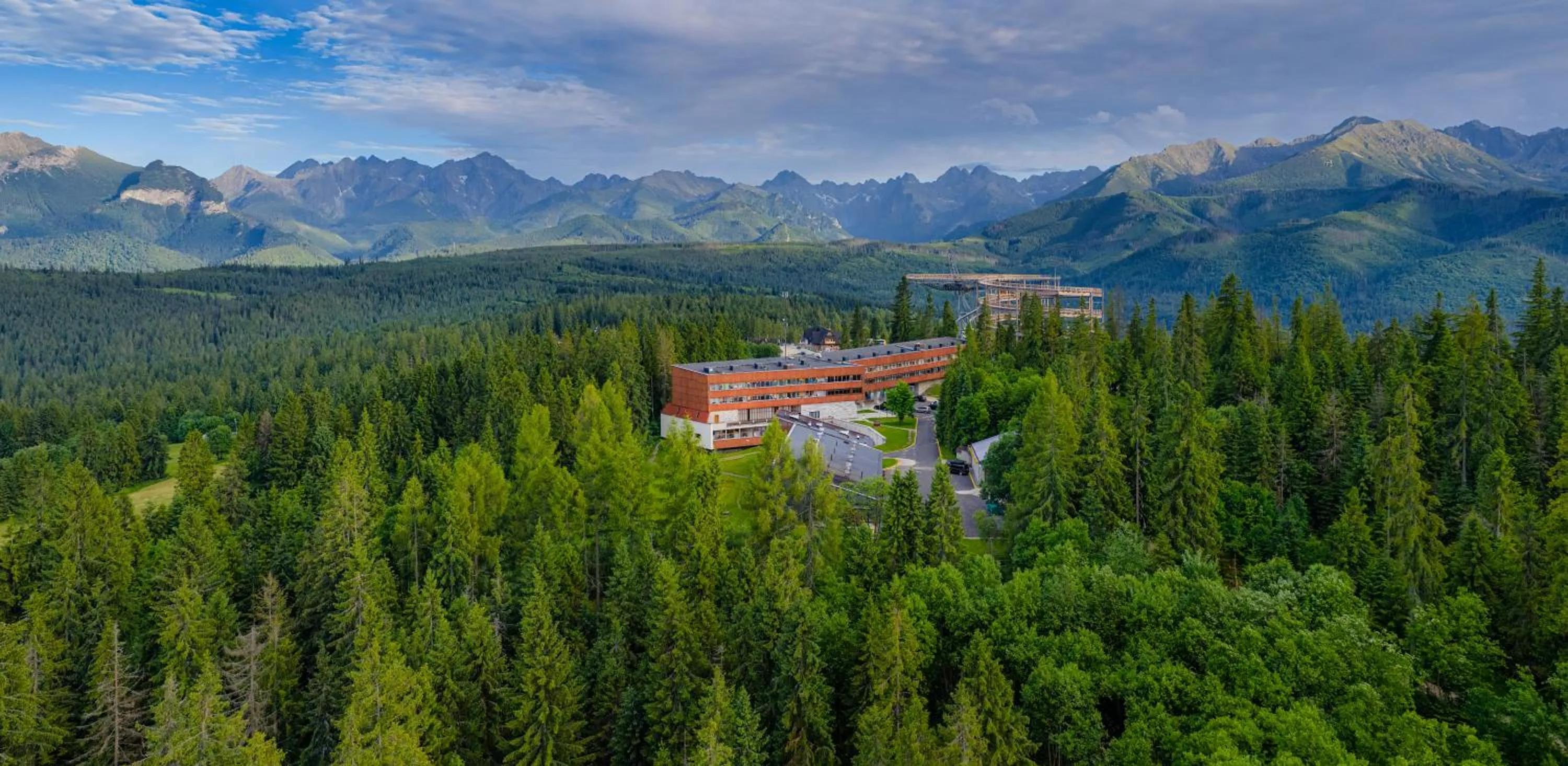 Property building in Zespół Tatry - Hotel Tatry i Budynek Turystyczny