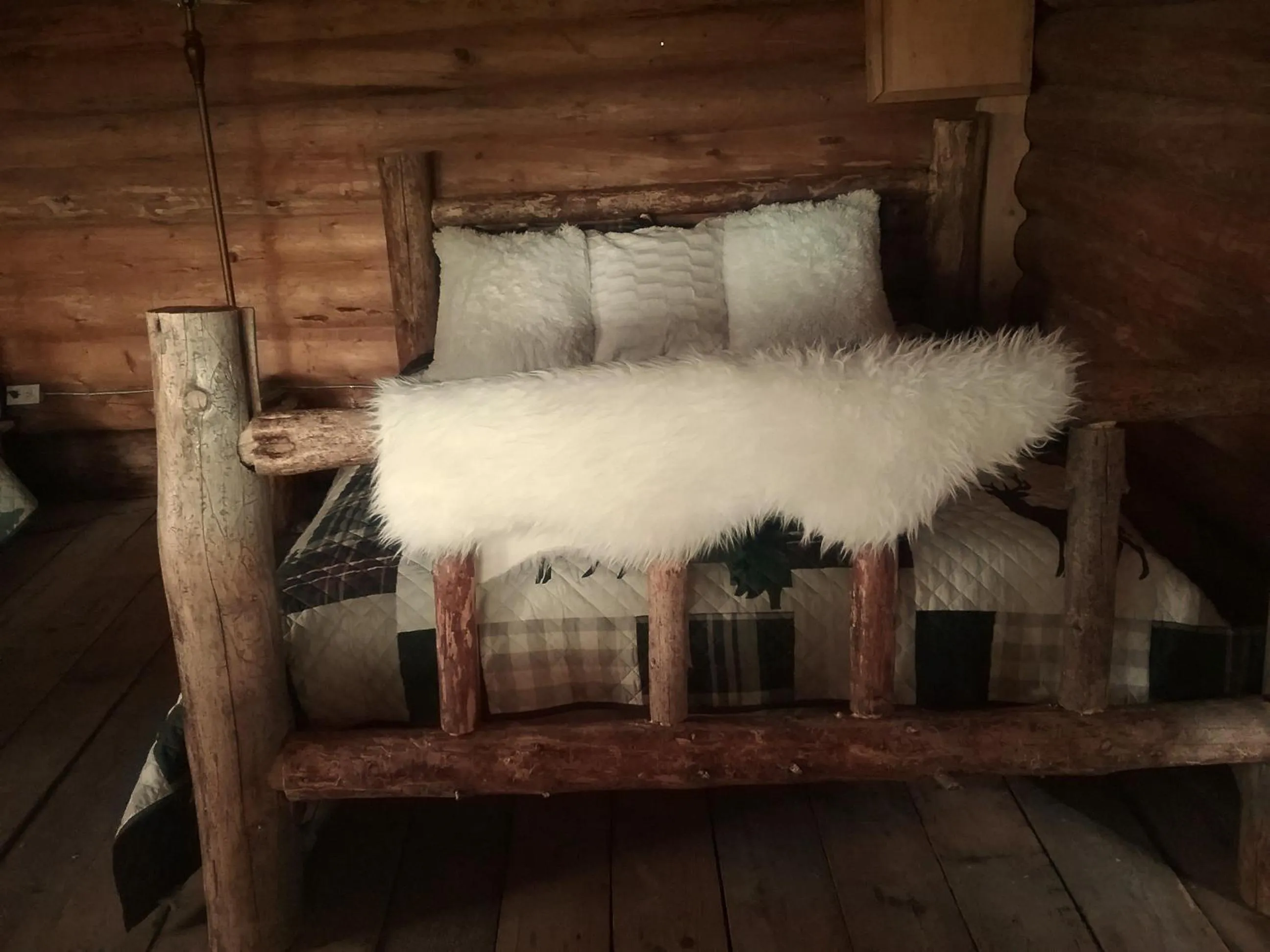 Bed in Eagle Bear Lodge