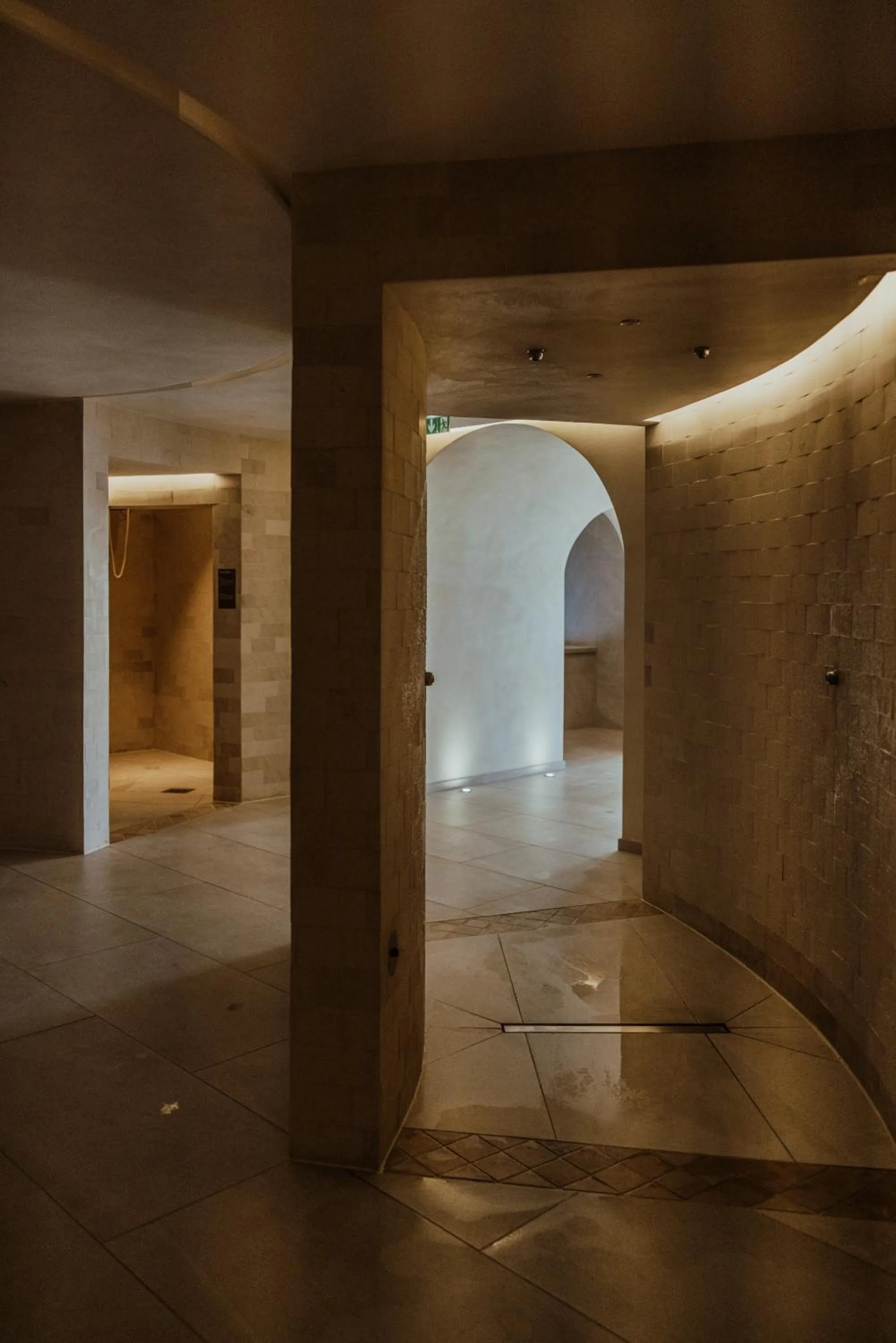 Spa and wellness centre/facilities in Domaine Du Roncemay - Hôtel, Restaurants, Spa & Golf