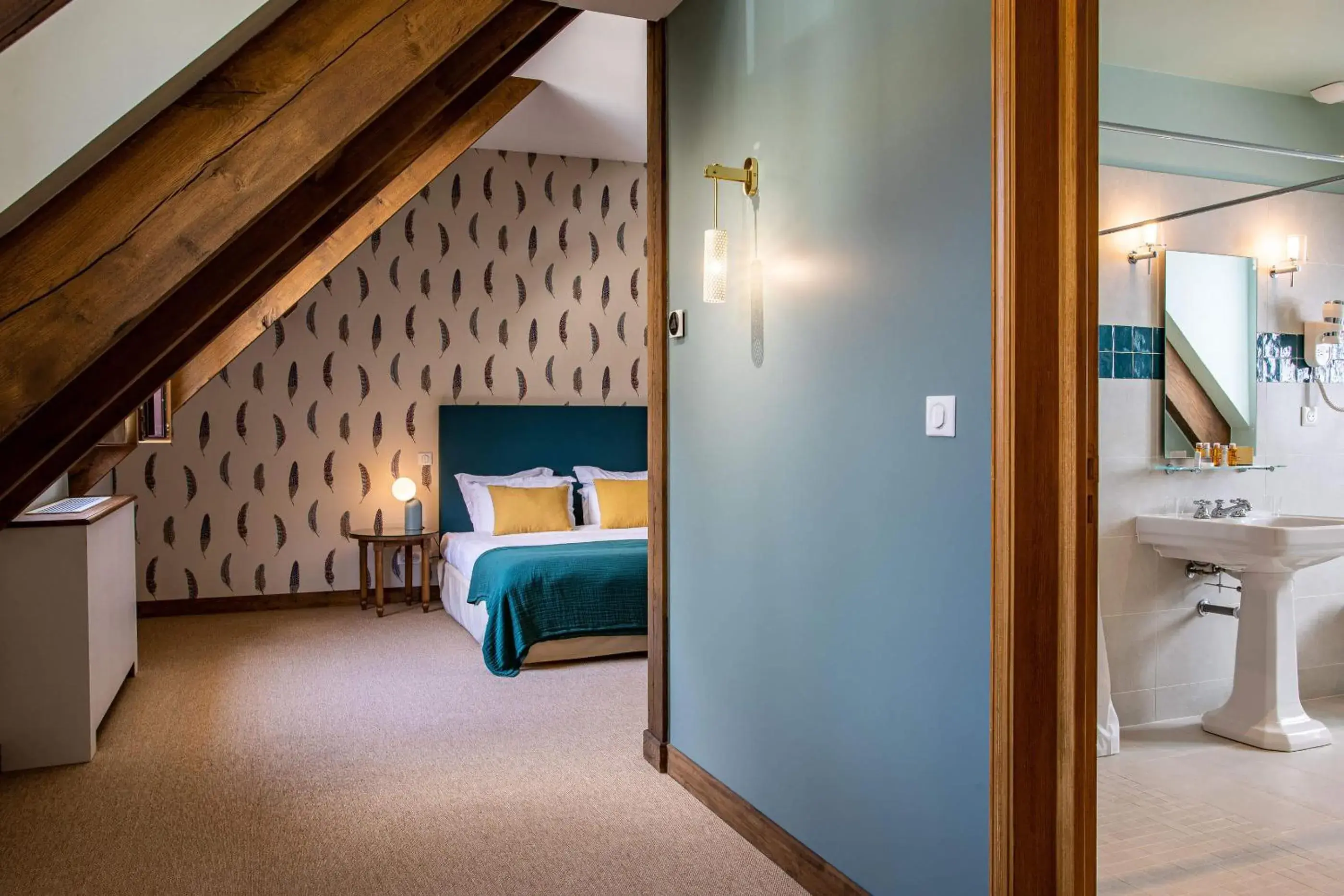 Superior Double Room in Domaine Du Roncemay - Hôtel, Restaurants, Spa & Golf Superior Double Room in Domaine Du Roncemay - Hôtel, Restaurants, Spa & Golf