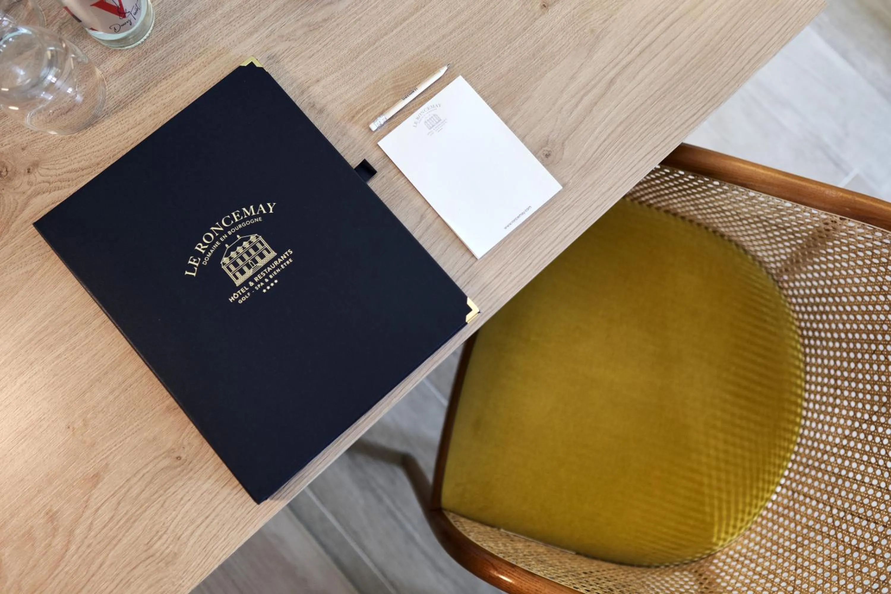 Photo of the whole room in Domaine Du Roncemay - Hôtel, Restaurants, Spa & Golf