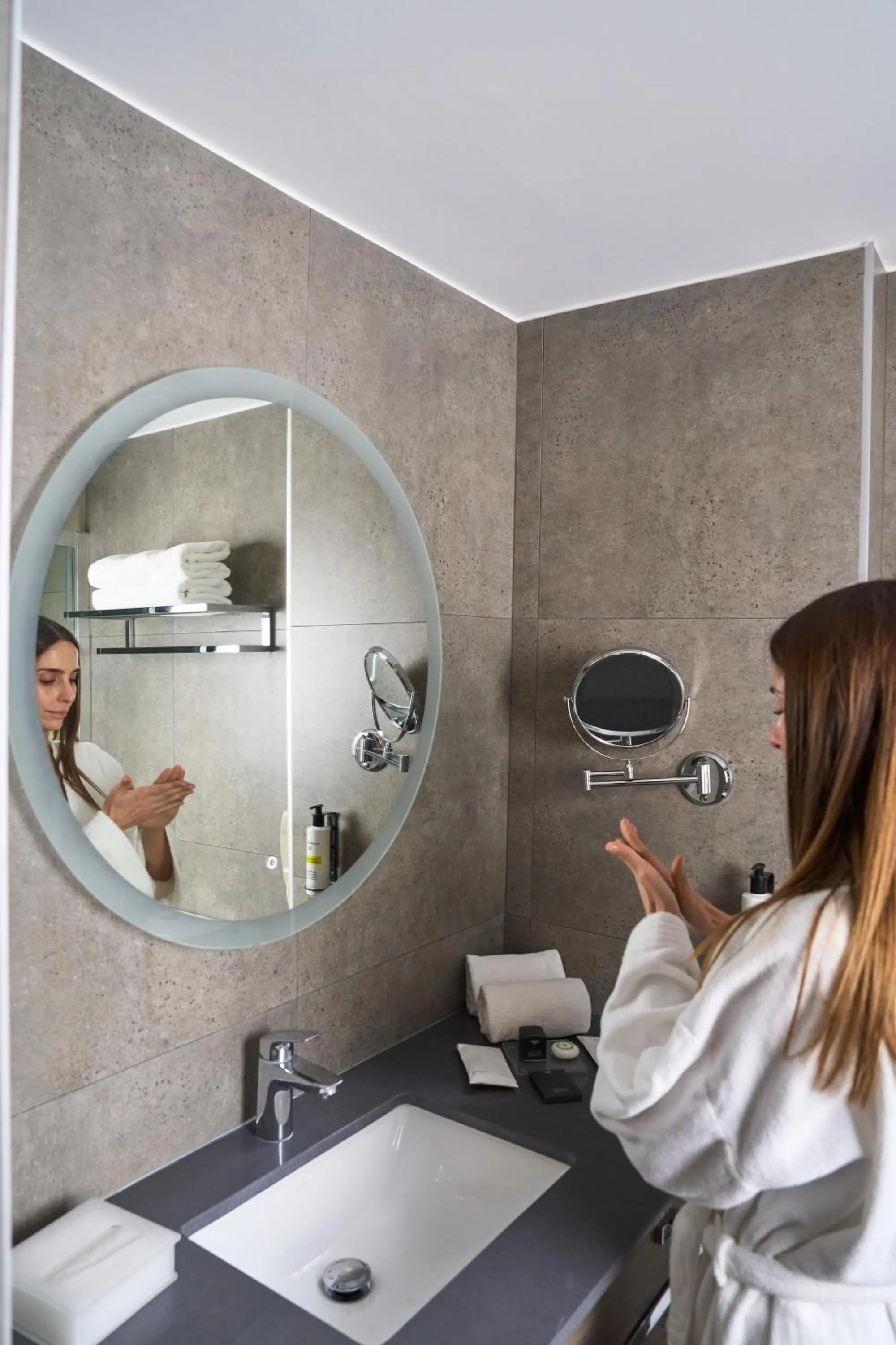 Bathroom in Pullman Santiago El Bosque