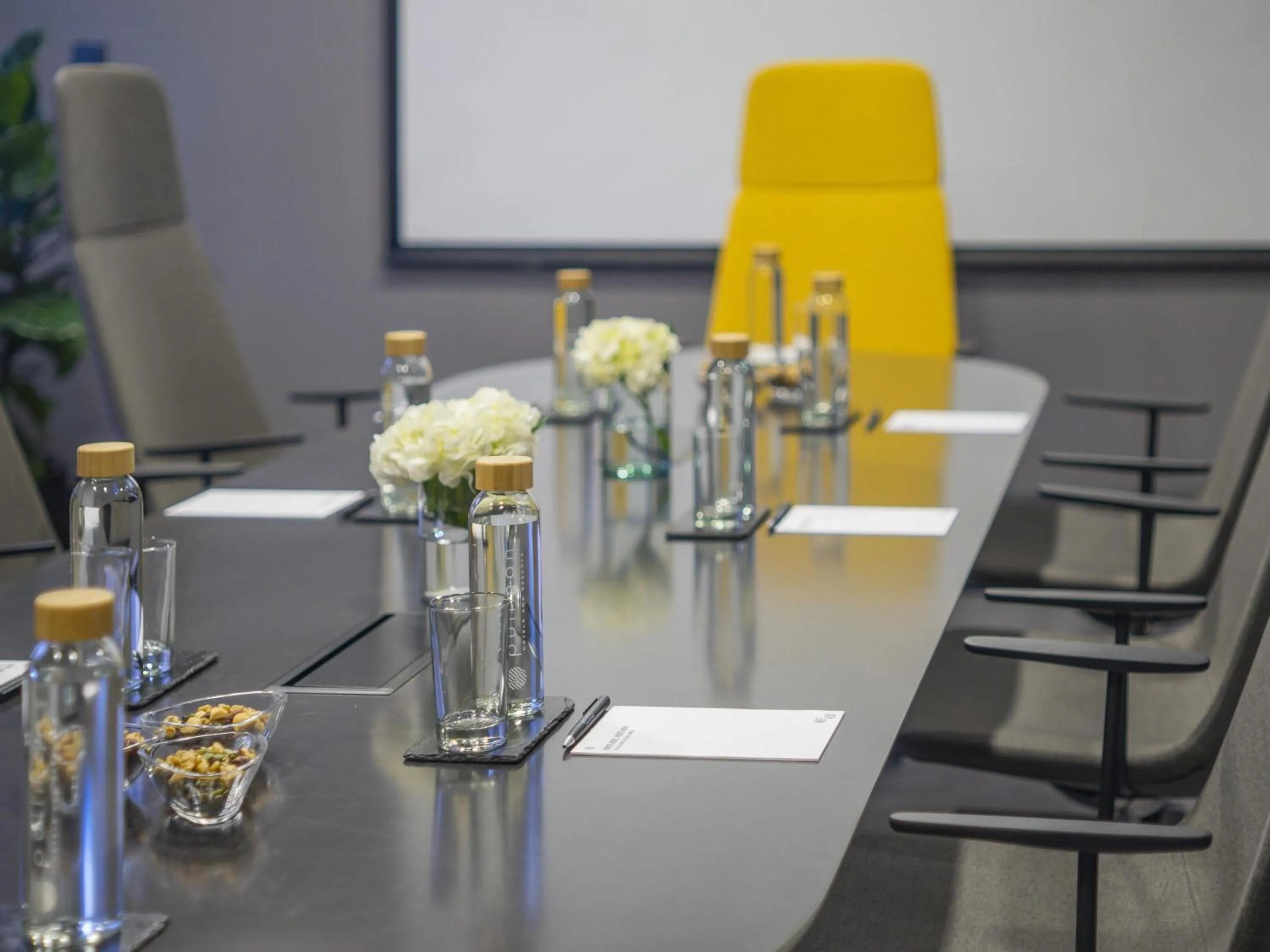 Meeting/conference room in Pullman Santiago El Bosque