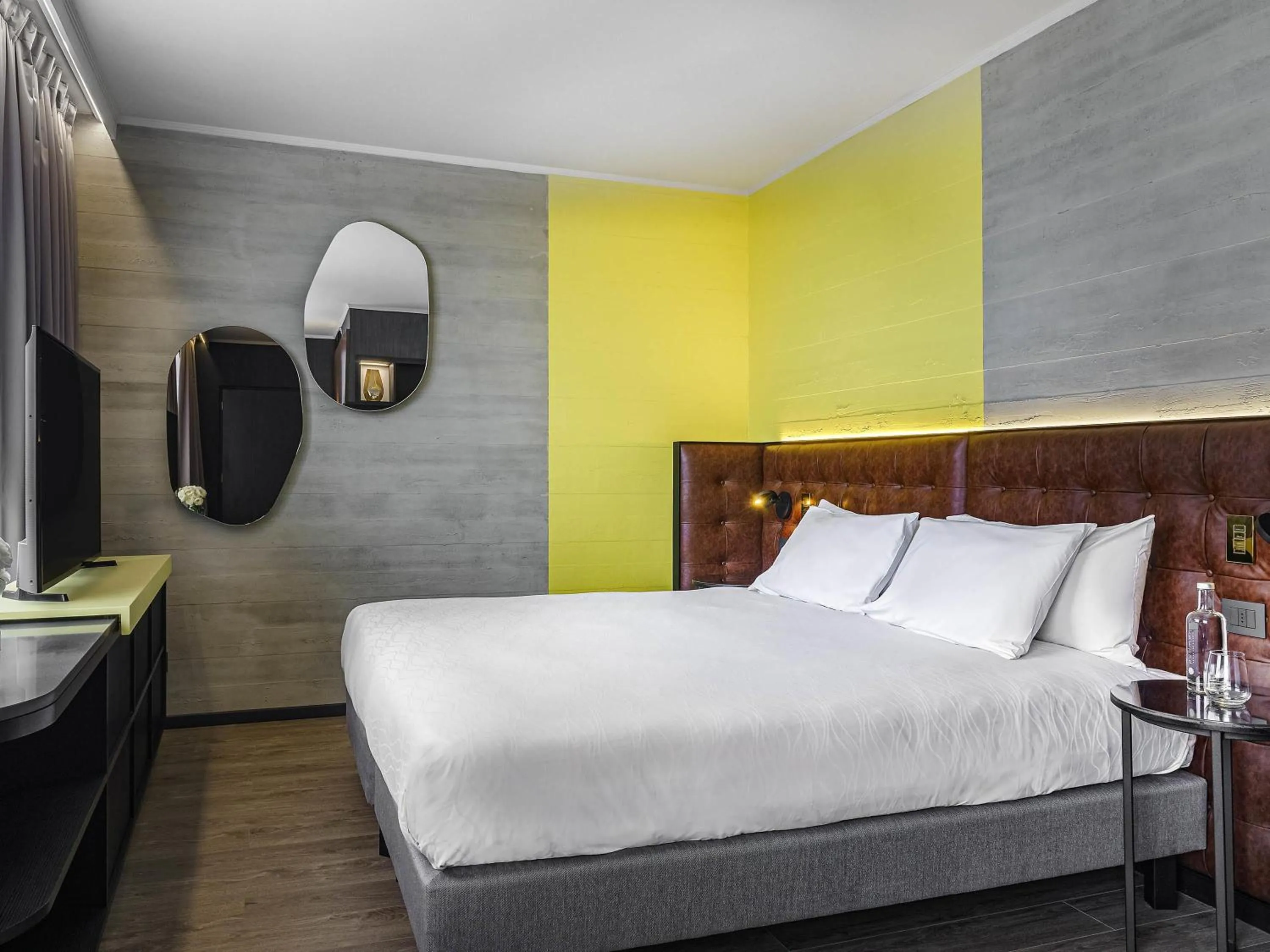 Bedroom, Bed in Pullman Santiago El Bosque