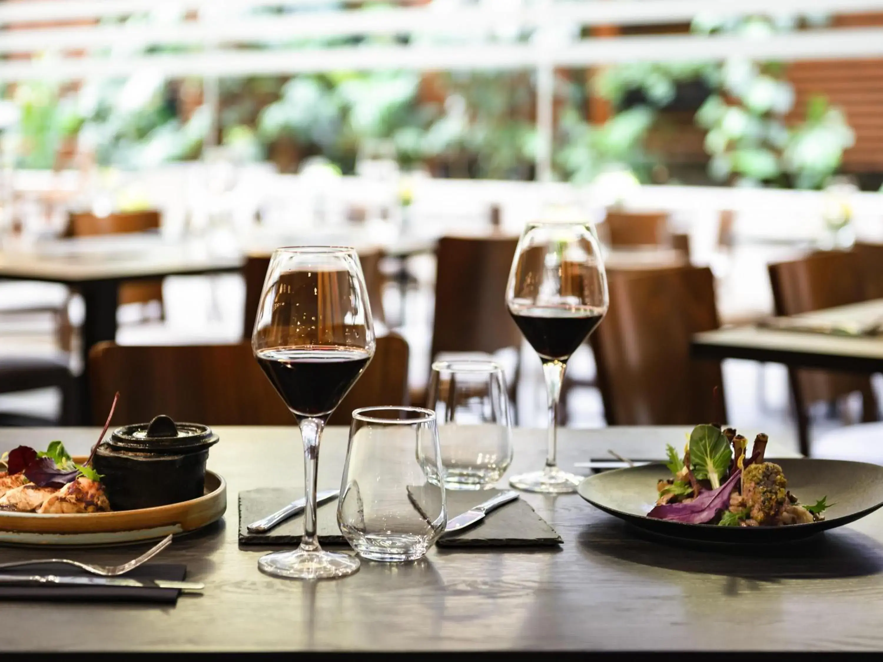 Restaurant/places to eat in Pullman Santiago El Bosque Restaurant/places to eat in Pullman Santiago El Bosque