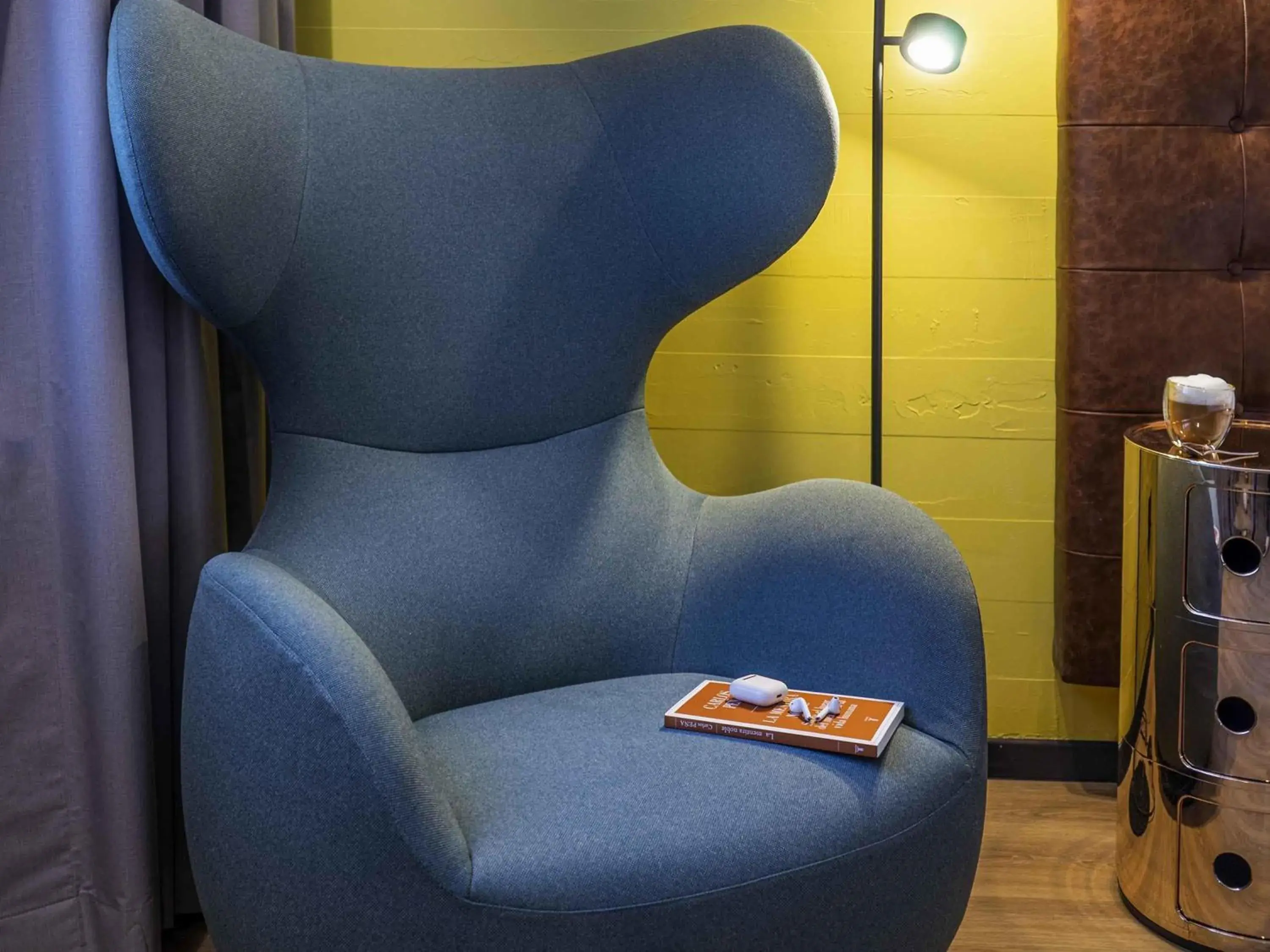 Bedroom in Pullman Santiago El Bosque Bedroom in Pullman Santiago El Bosque