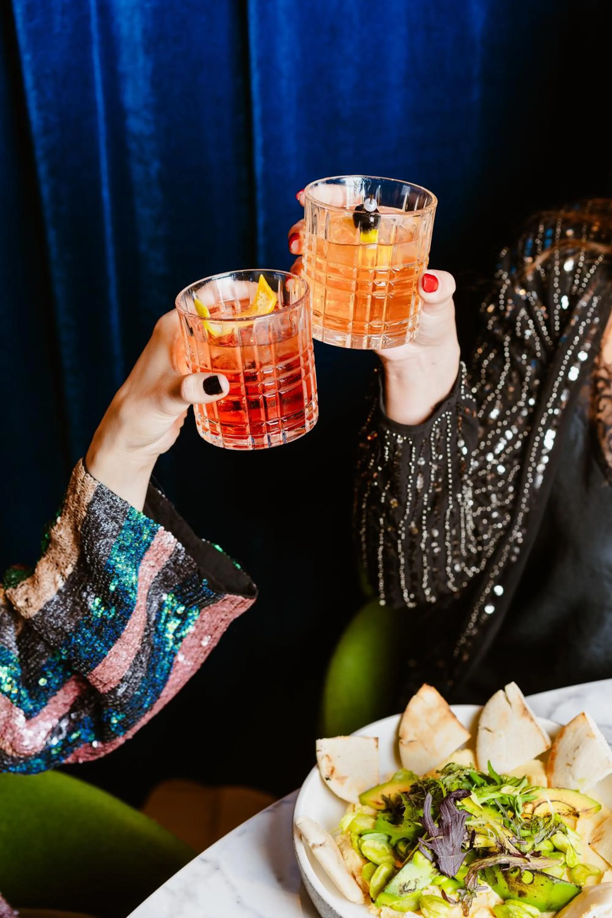 Lounge or bar in Pullman Santiago El Bosque