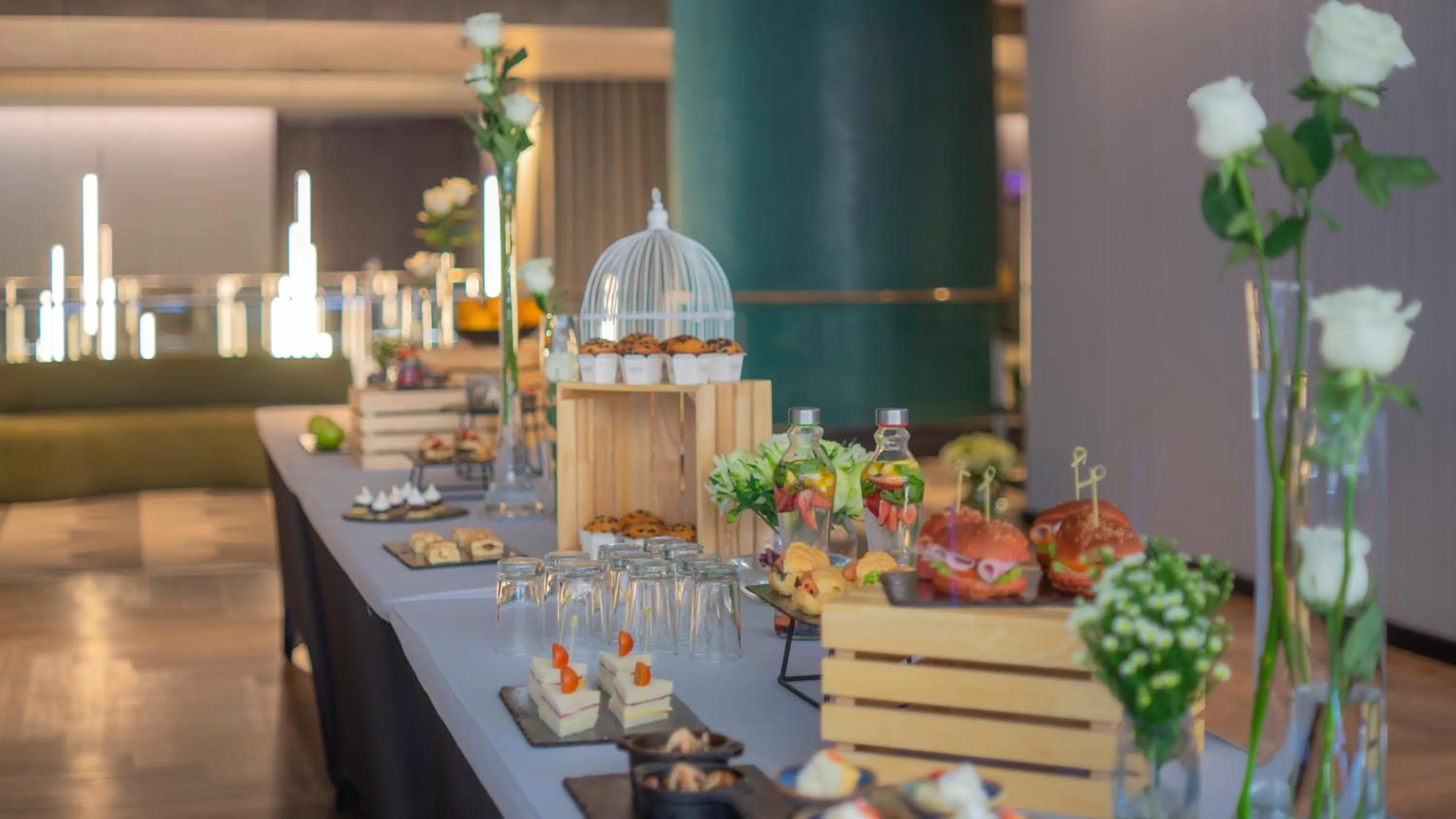 Meeting/conference room in Pullman Santiago El Bosque