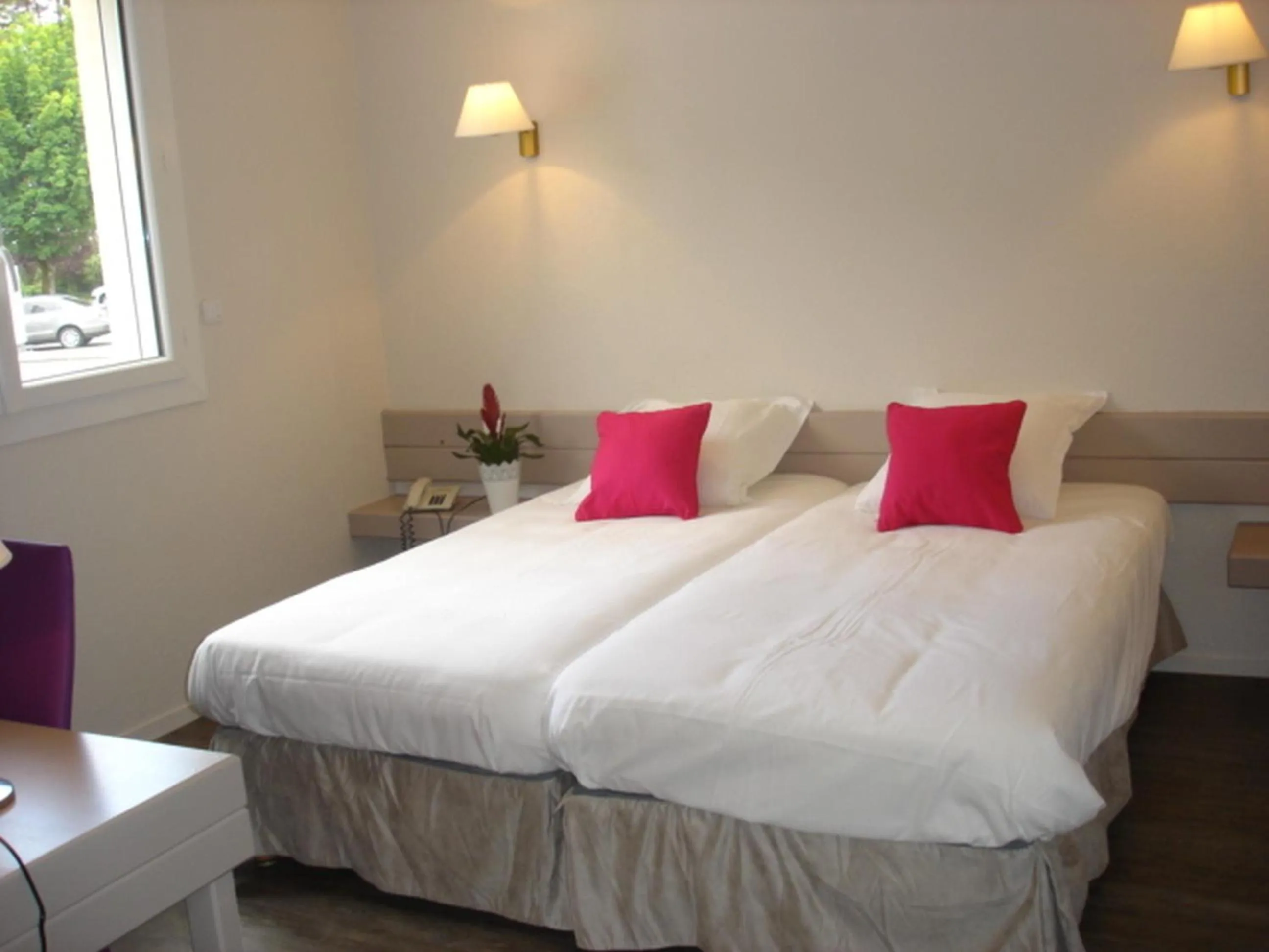 Bedroom, Bed in Hotel-Restaurant Du Lac