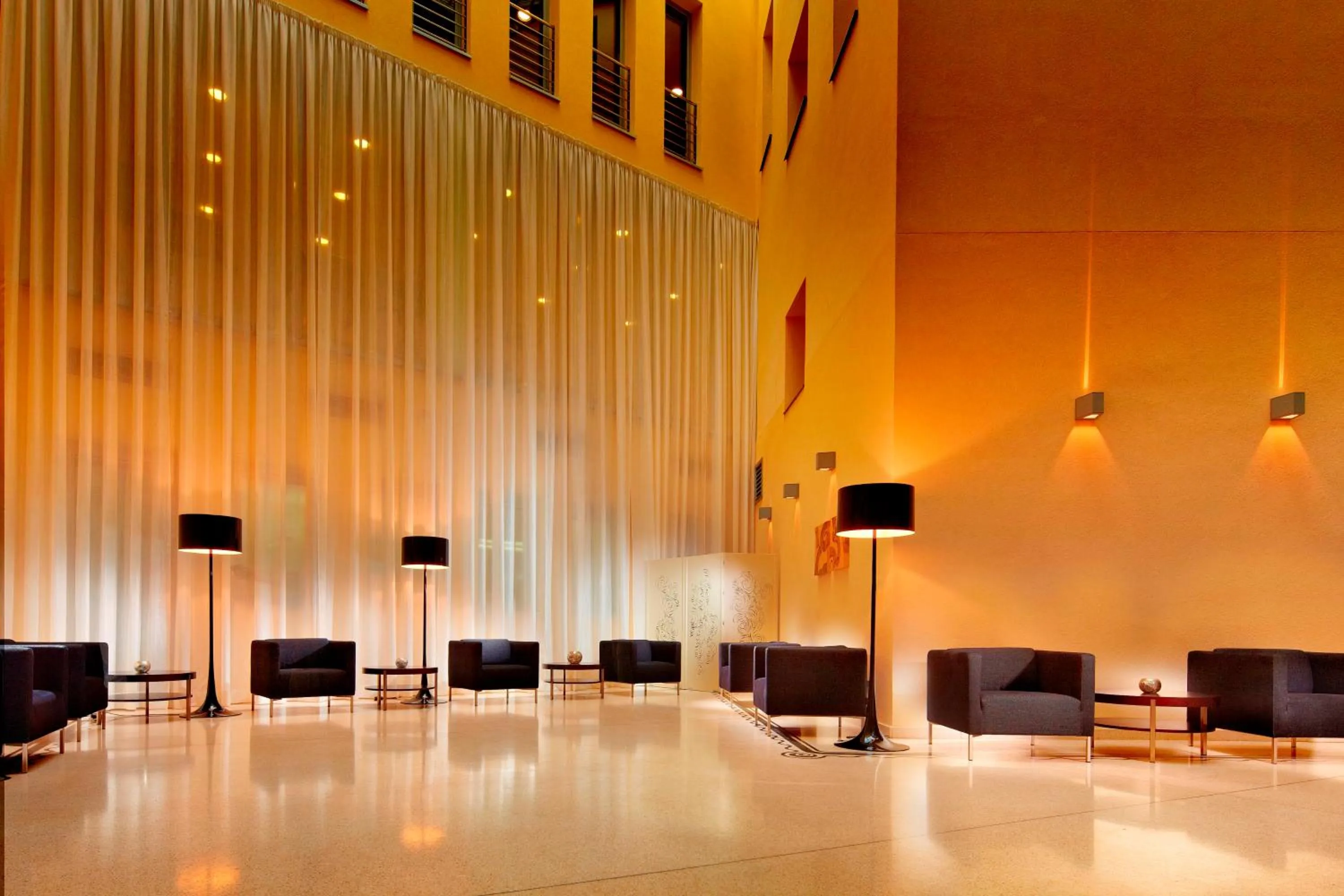 Lobby or reception in Roset Hotel & Residence