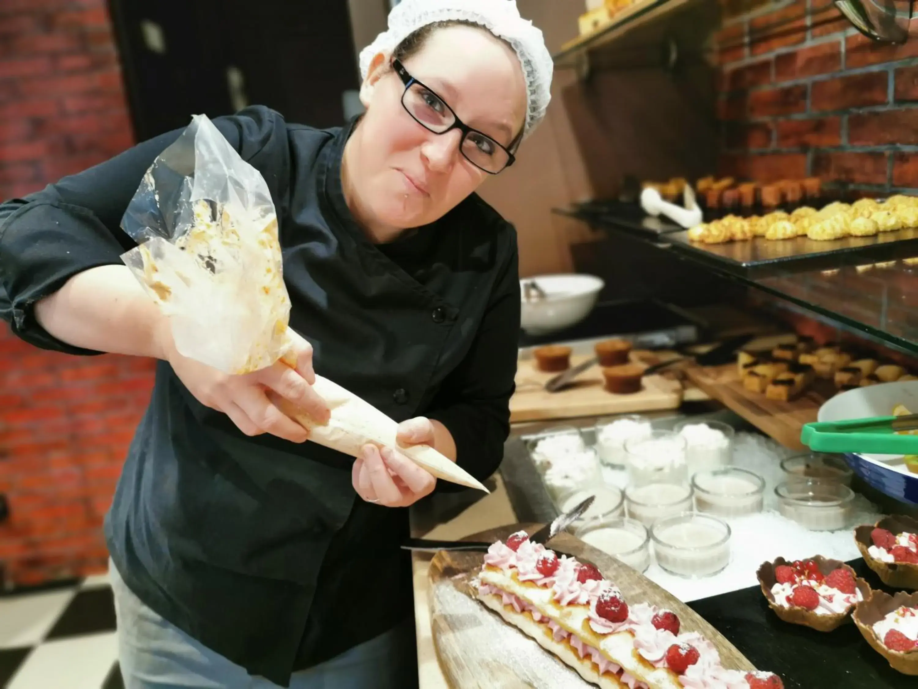 Dinner, Staff in Greenhotels Roissy Parc des Expositions