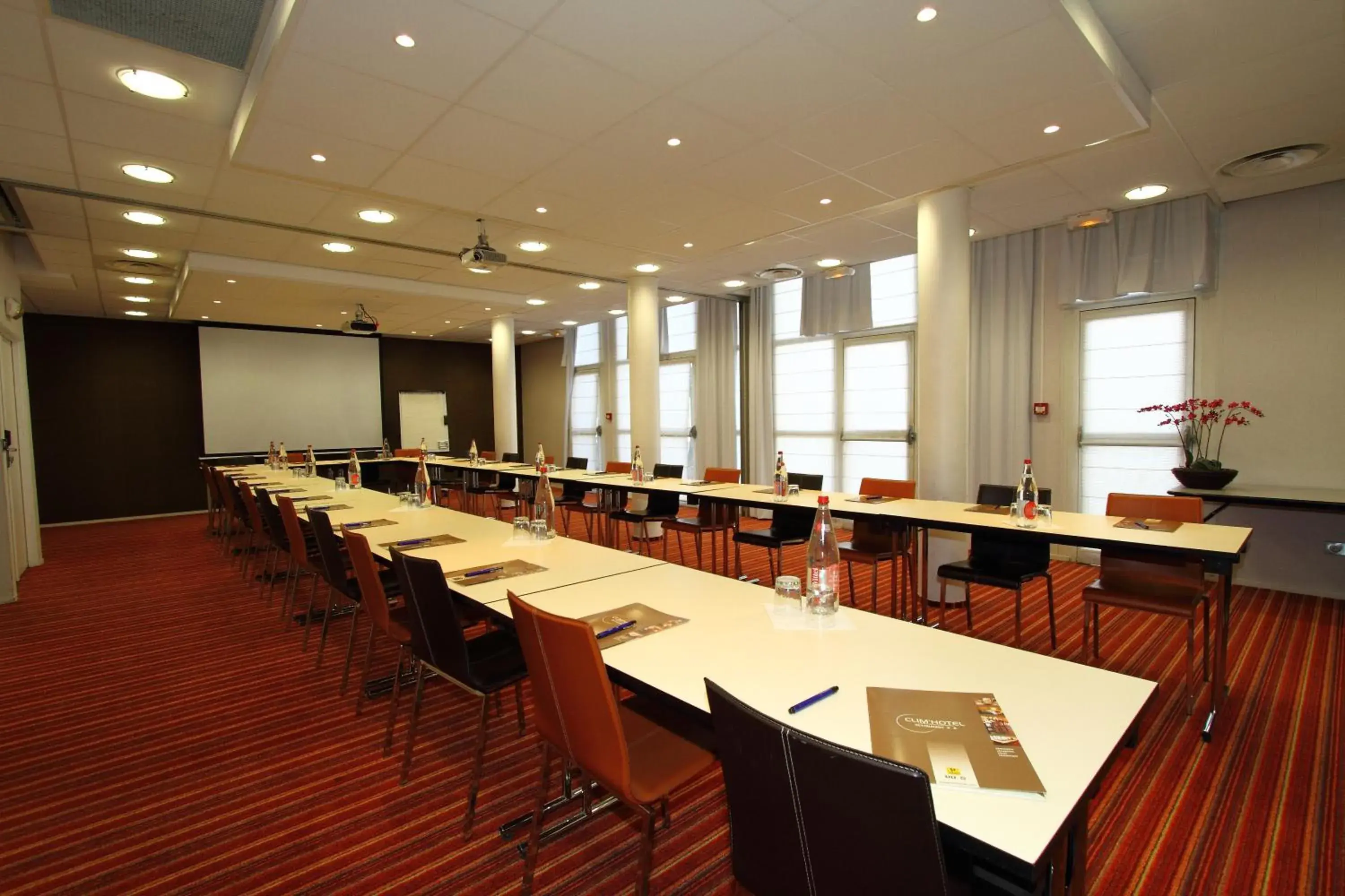 Business facilities in Greenhotels Roissy Parc des Expositions