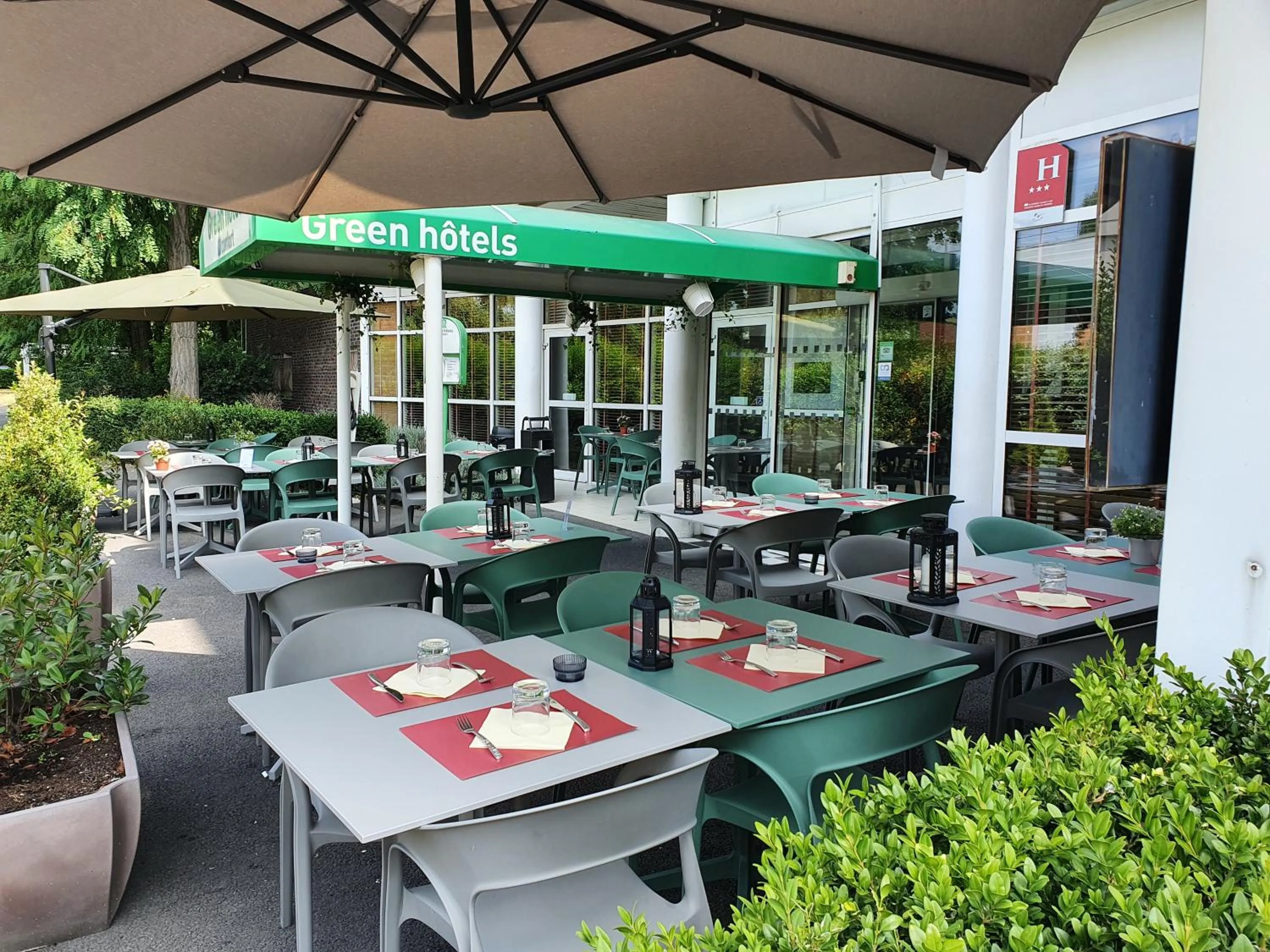 Restaurant/places to eat in Greenhotels Roissy Parc des Expositions