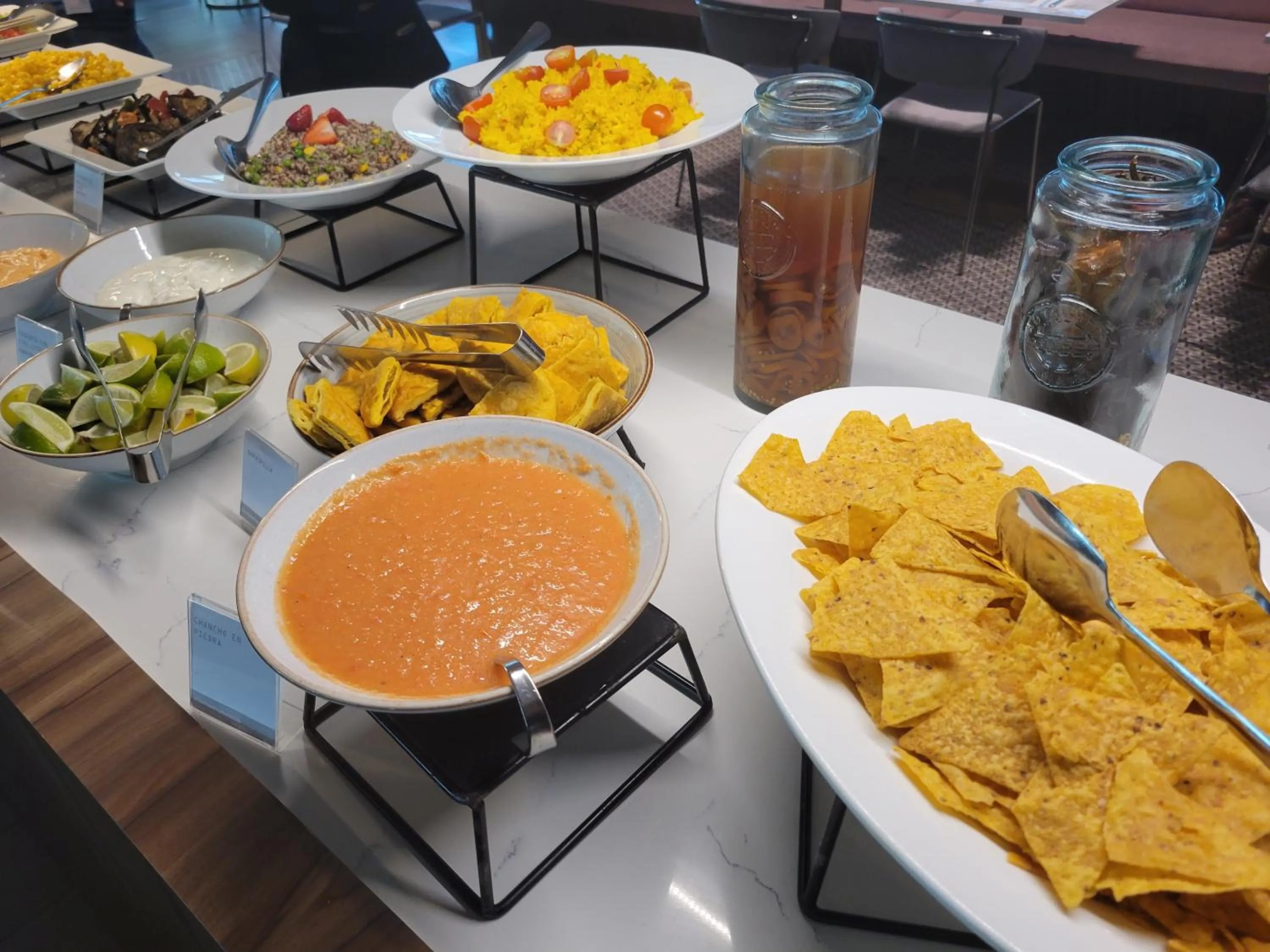 Restaurant/places to eat in Novotel Santiago Las Condes